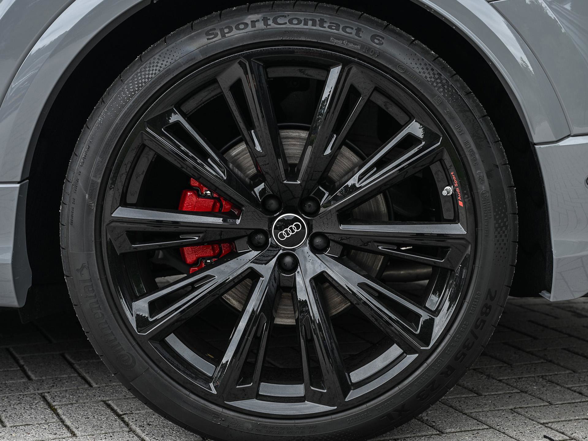 Audi Q8 - 8
