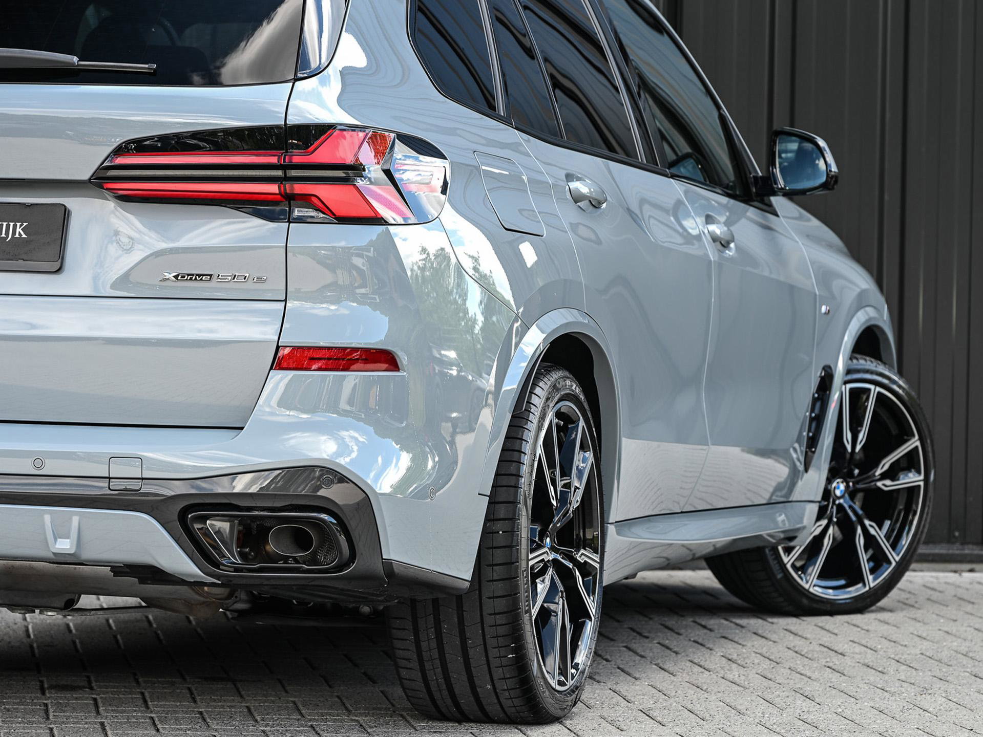 BMW X5 - 64