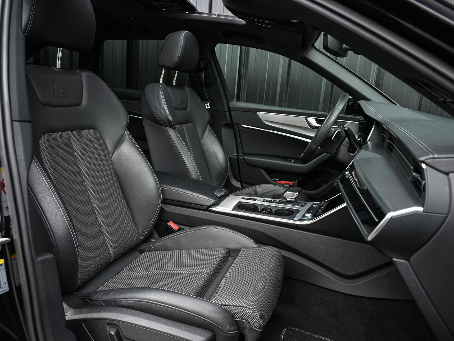 Audi A6 - 1