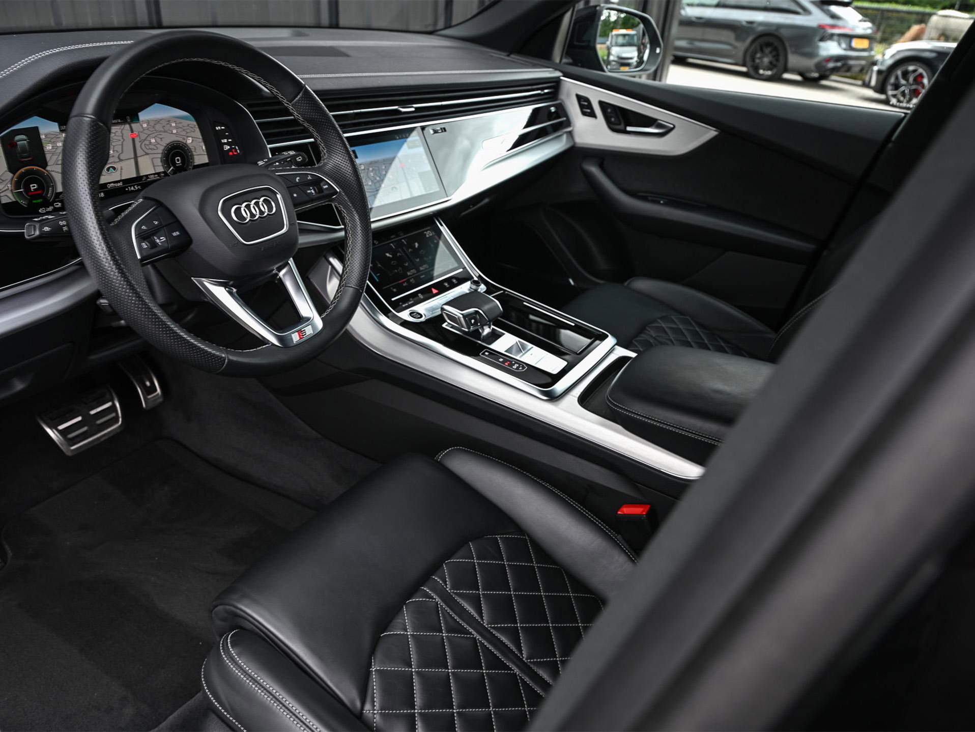 Audi Q8 - 15