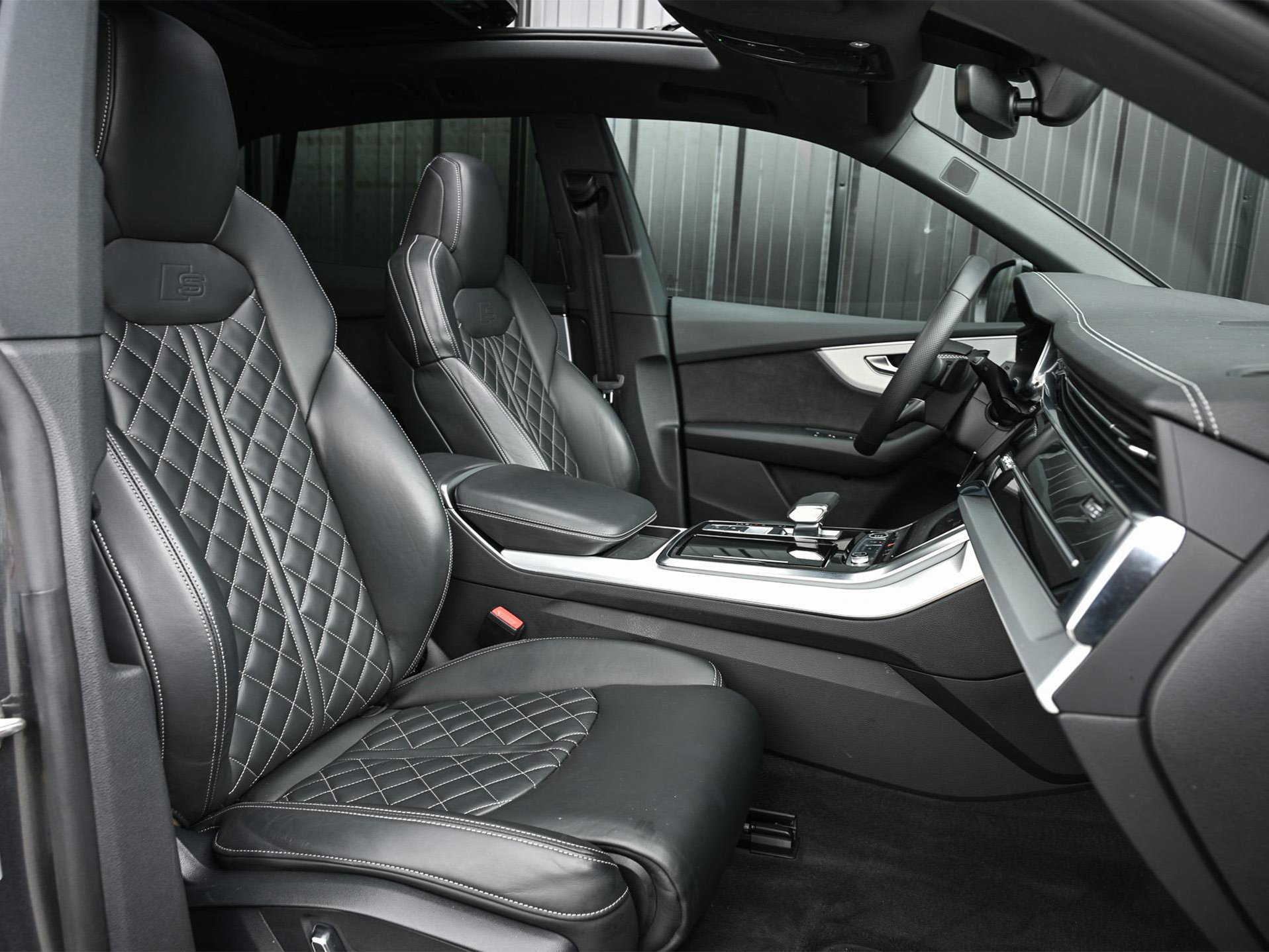 Audi Q8 - 1