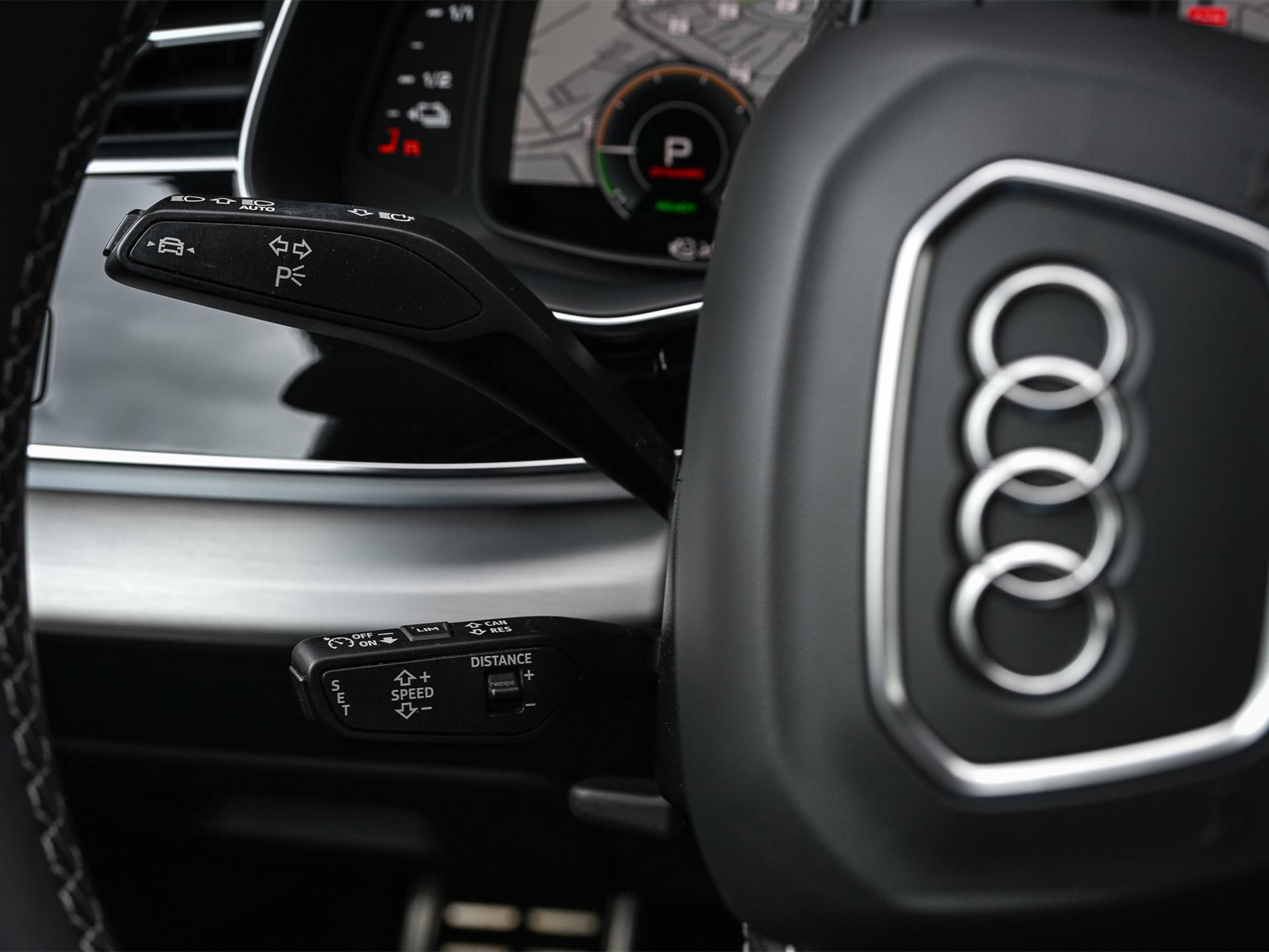 Audi Q8 - 36