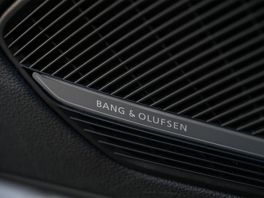 Bang & Olufsen soundsystem