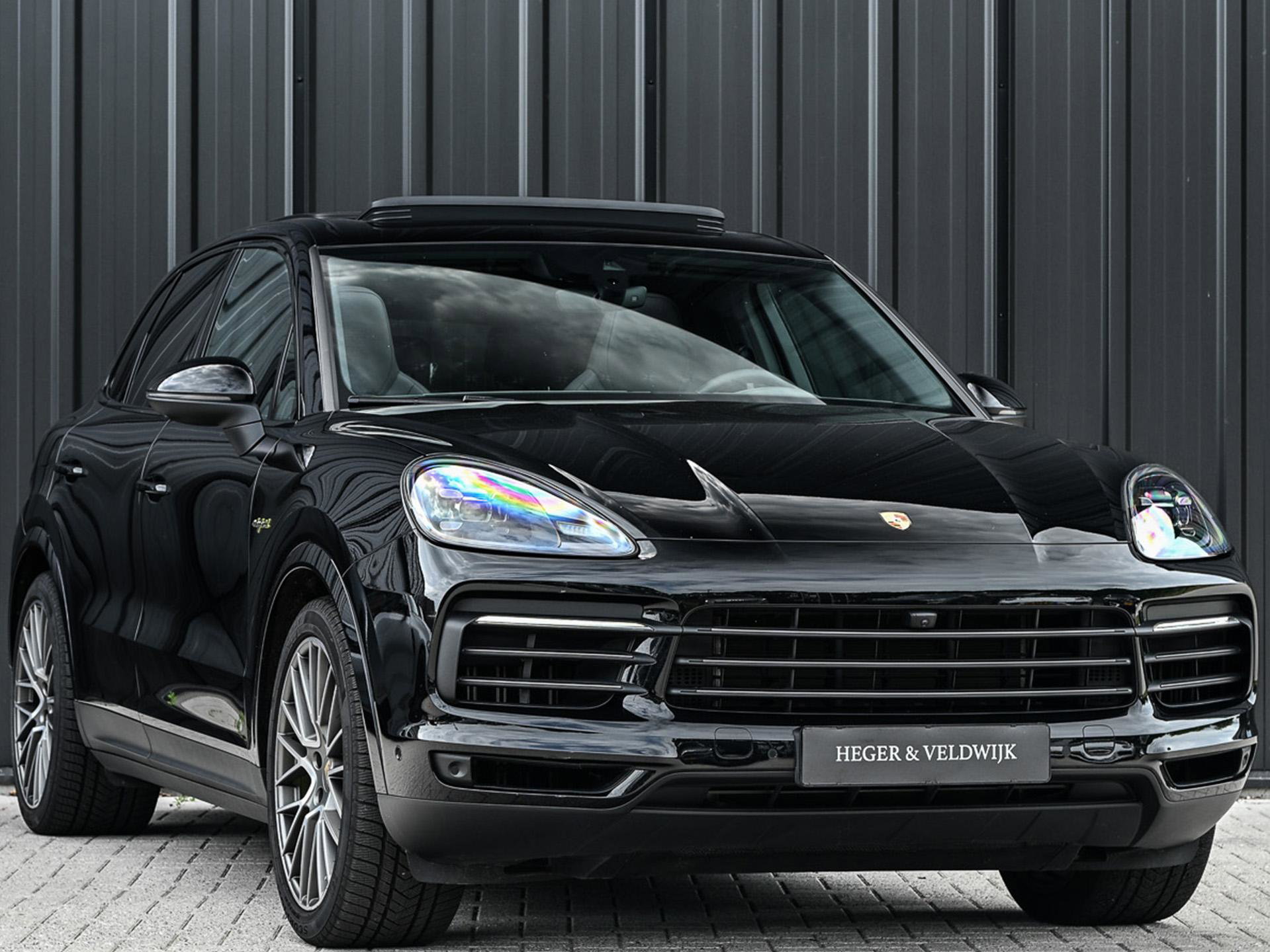 Porsche Cayenne - 35