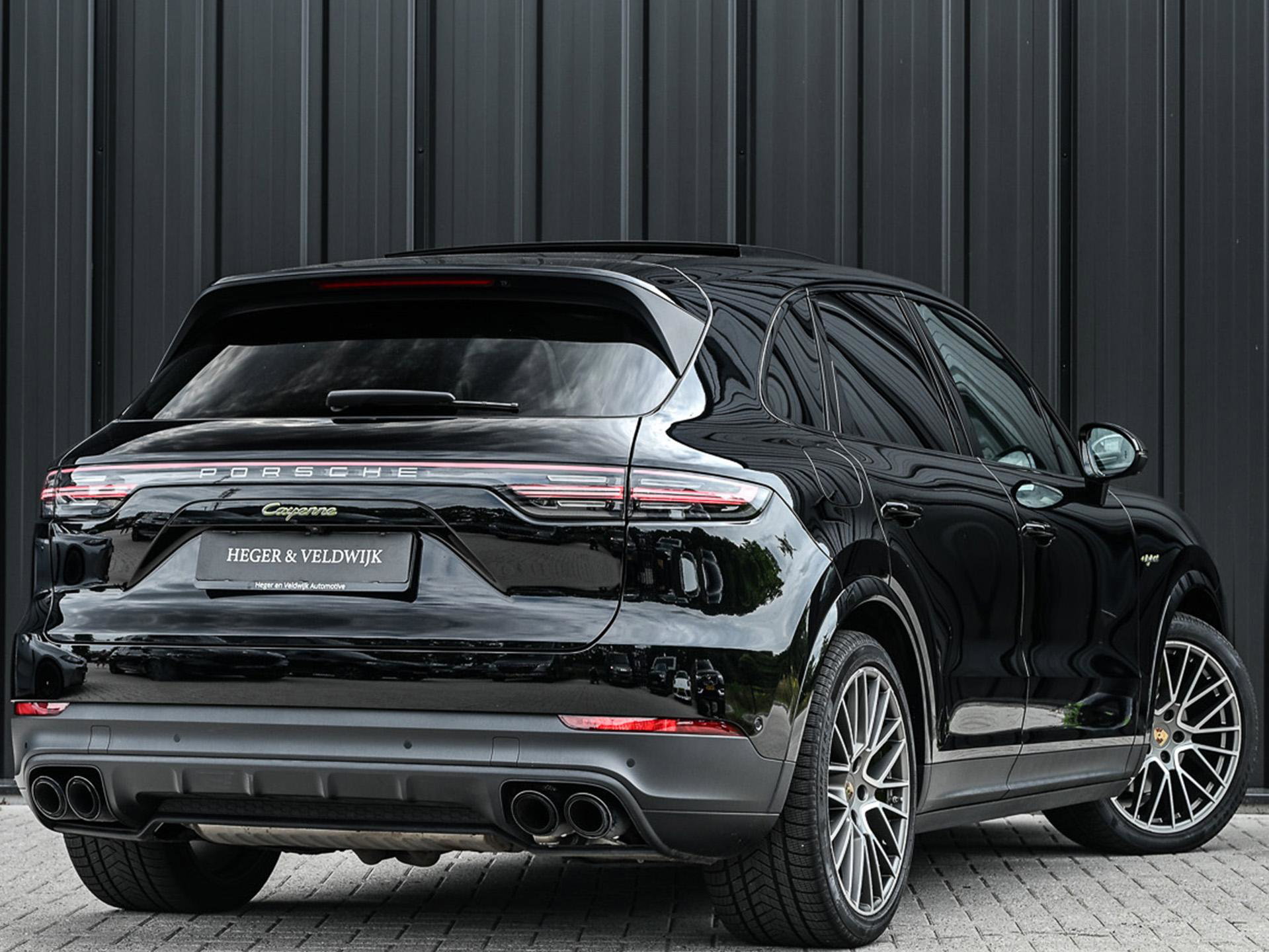 Porsche Cayenne - 8