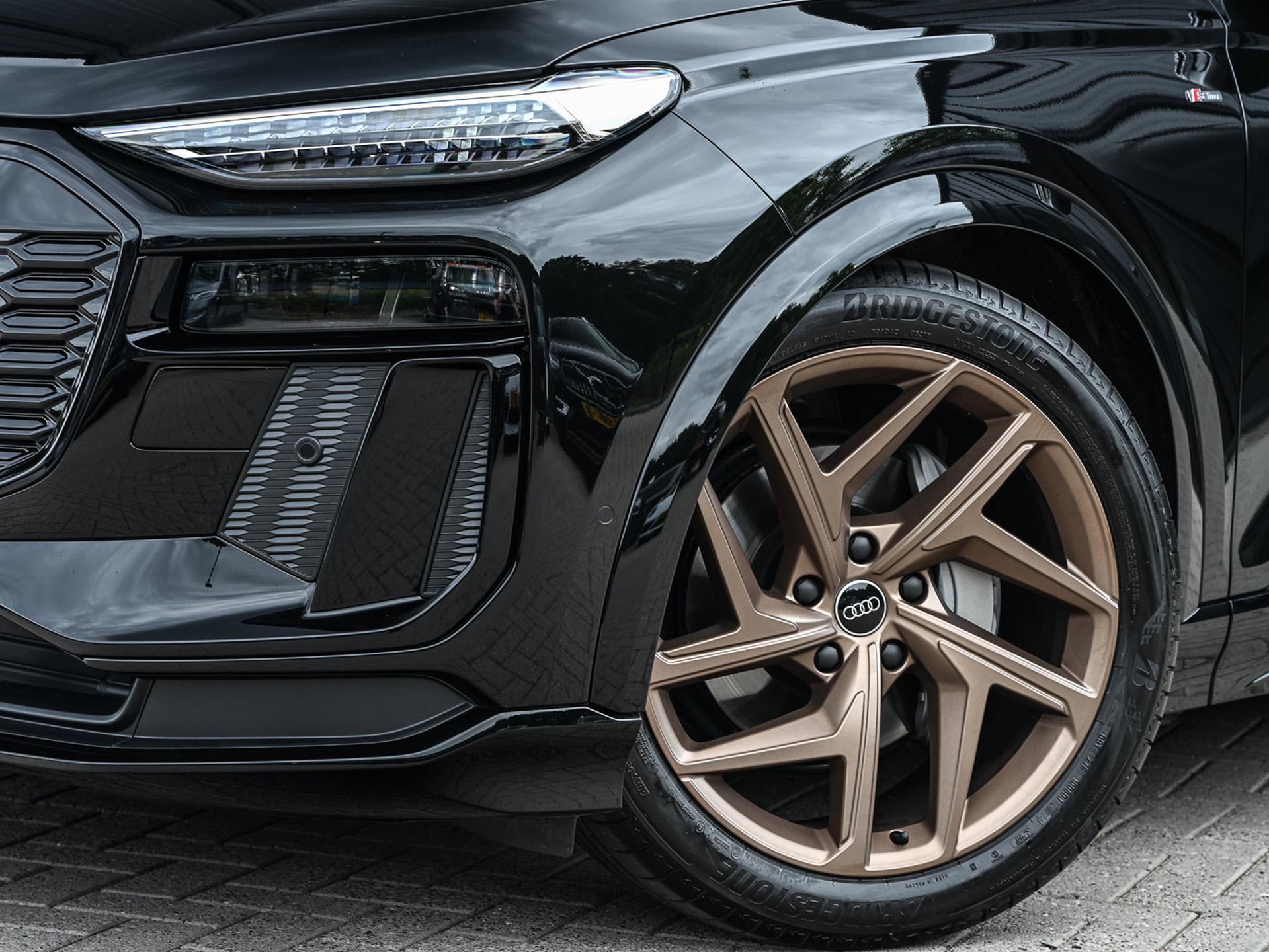 Audi Q6 e-tron - 9