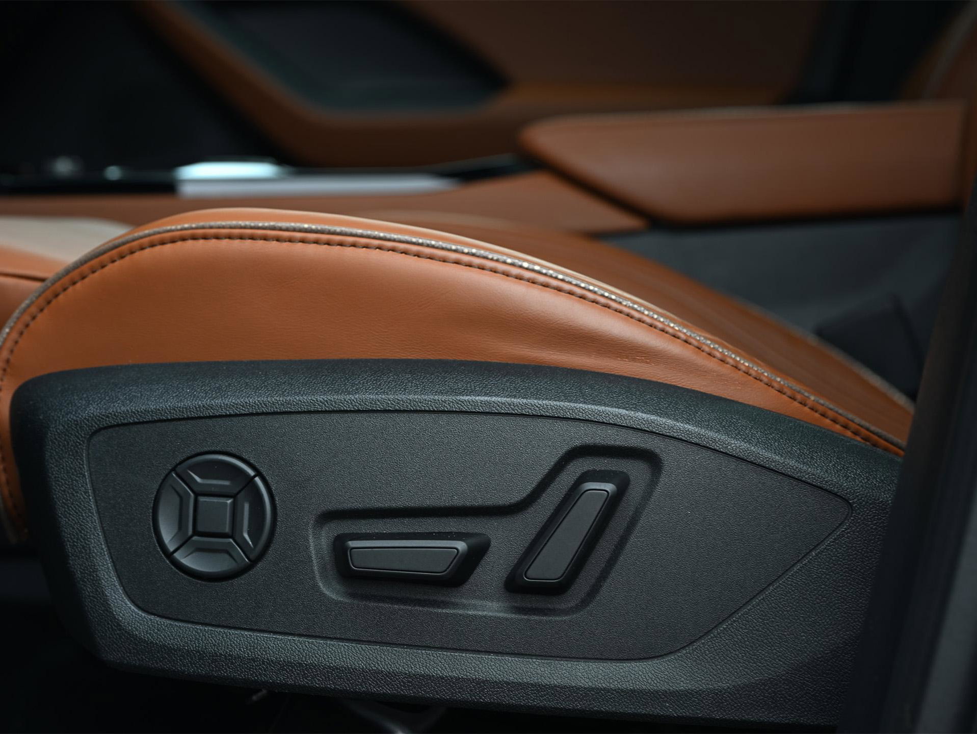 Audi Q6 e-tron - 12