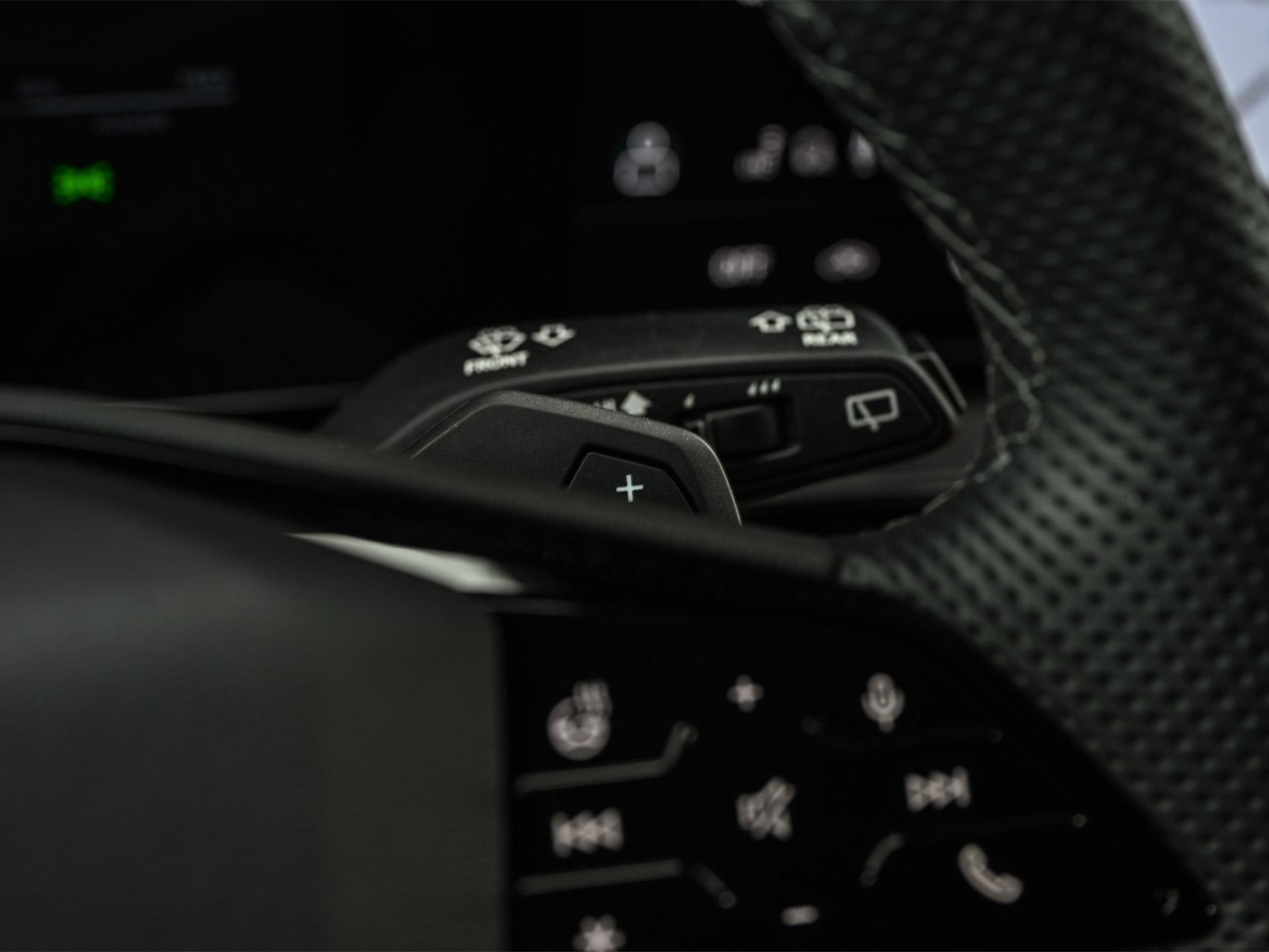 Audi Q6 e-tron - 32