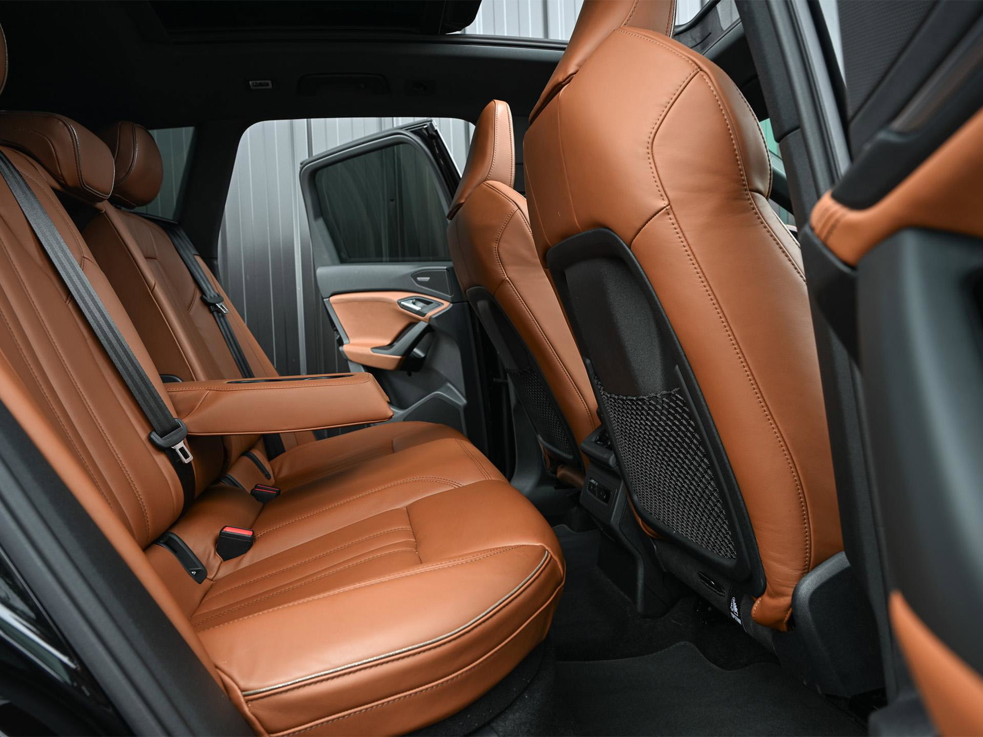 Audi Q6 e-tron - 41