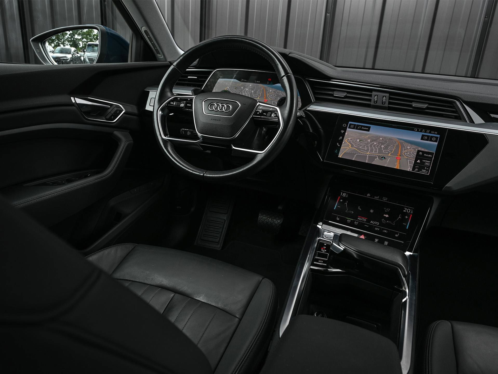 Audi e-tron - 15