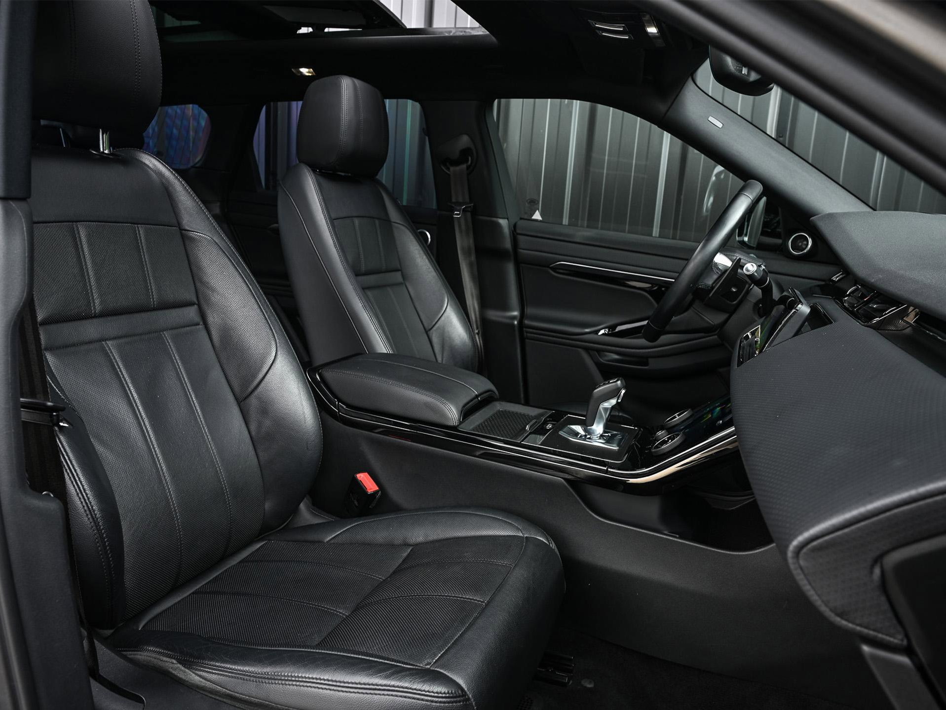 Land Rover Range Rover Evoque - 12