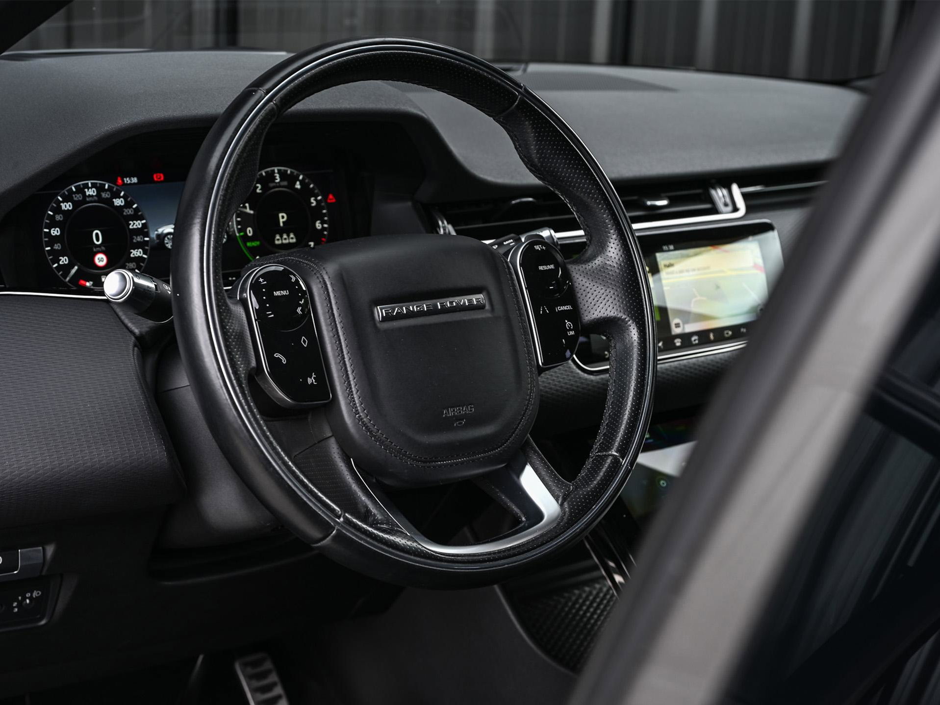 Land Rover Range Rover Evoque - 22