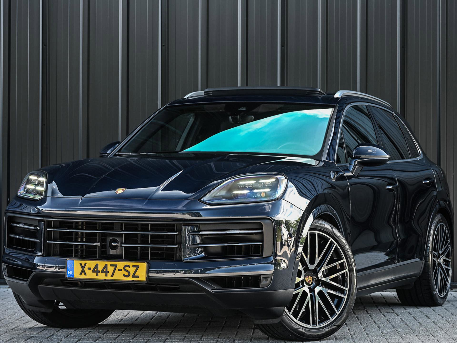 Porsche Cayenne - 0
