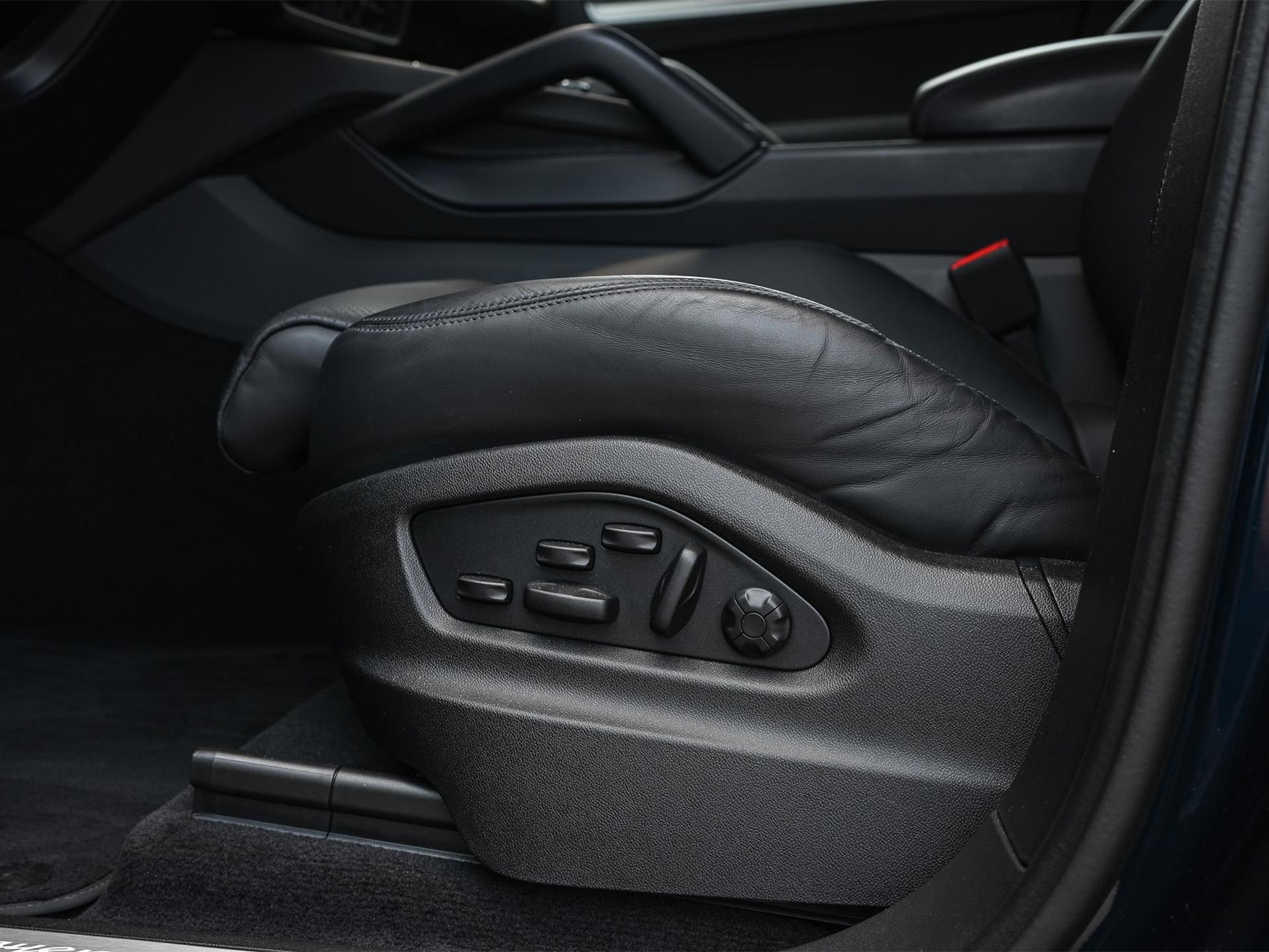Porsche Cayenne - 10