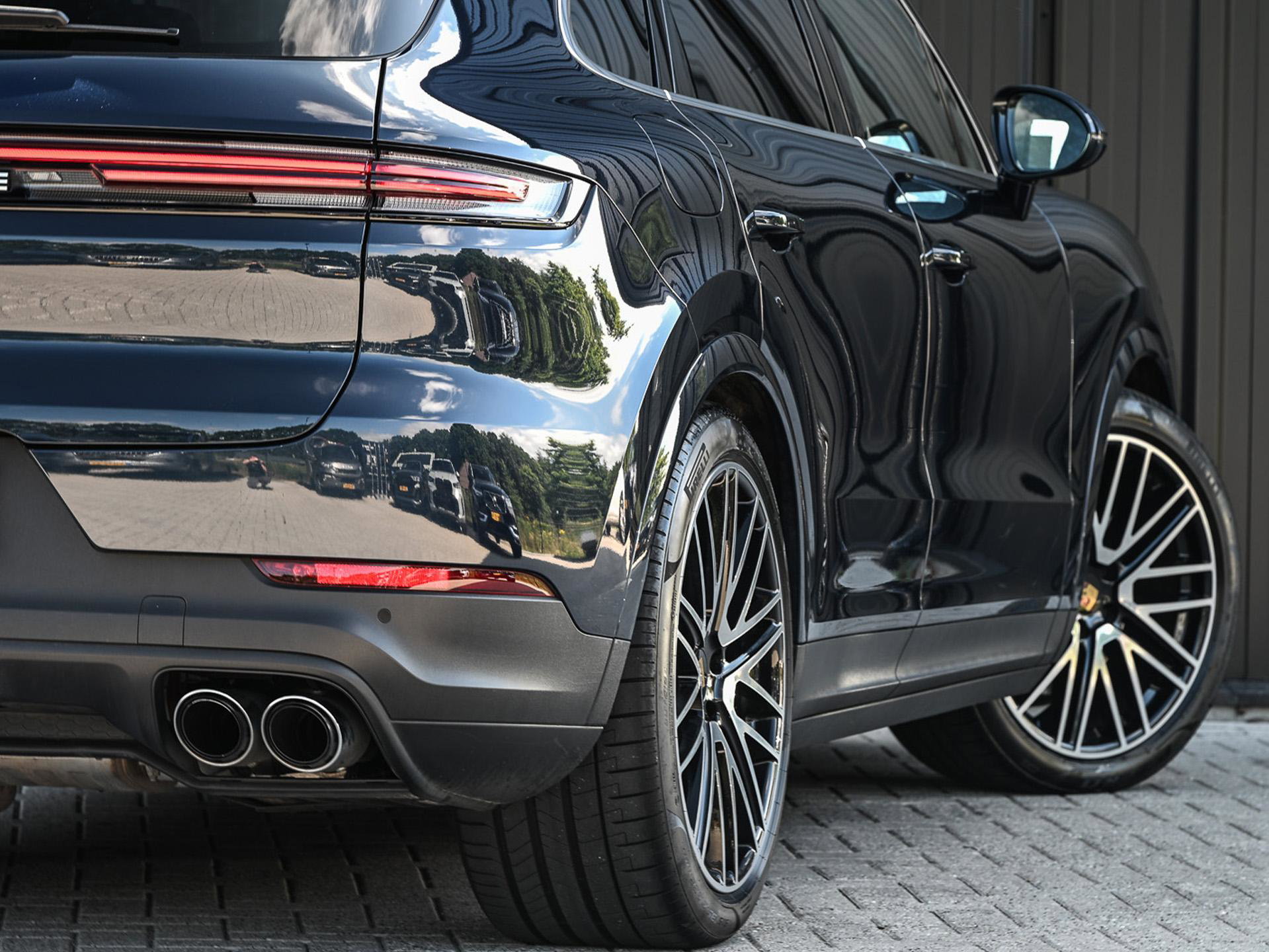 Porsche Cayenne - 38
