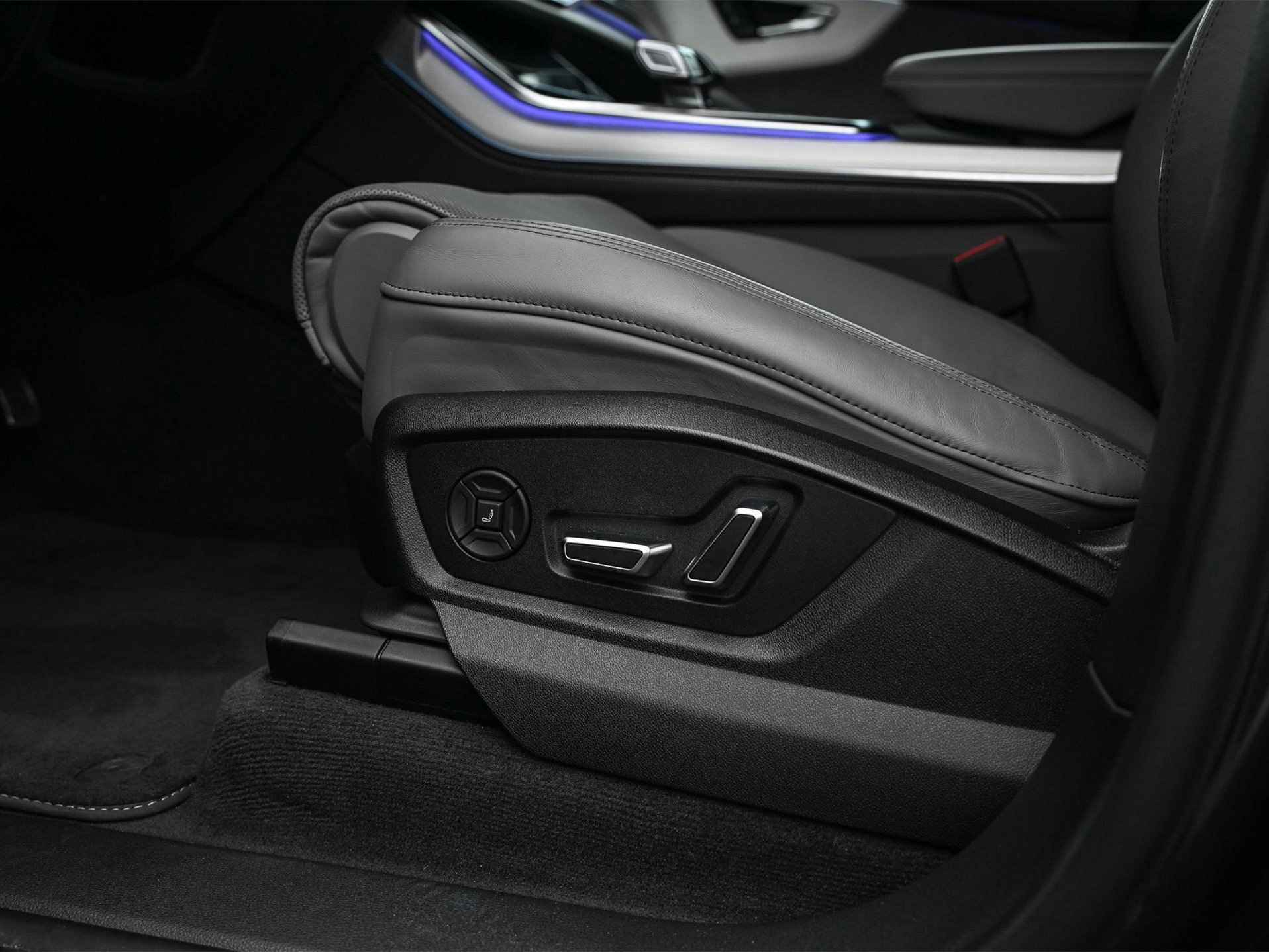 Audi Q8 - 9