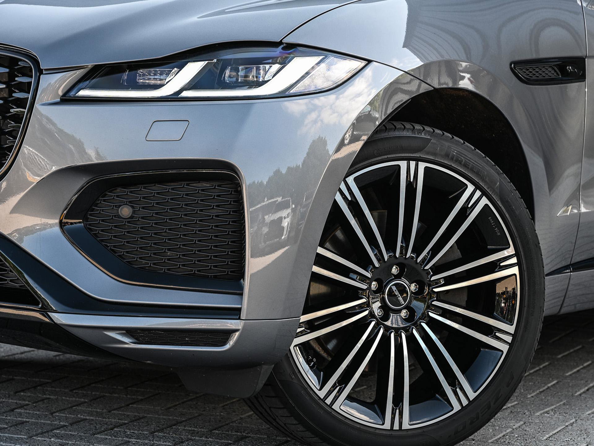 Jaguar F-Pace - 8