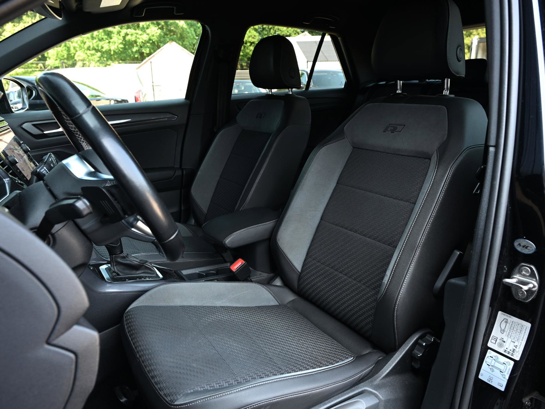 Volkswagen T-Roc - 10