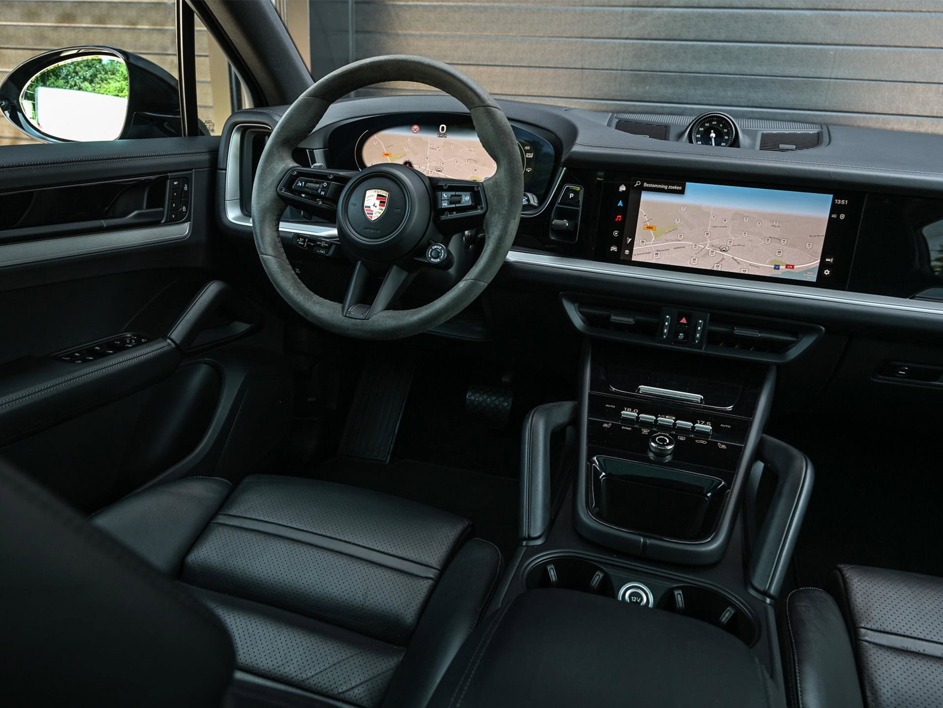 Porsche Cayenne - 14
