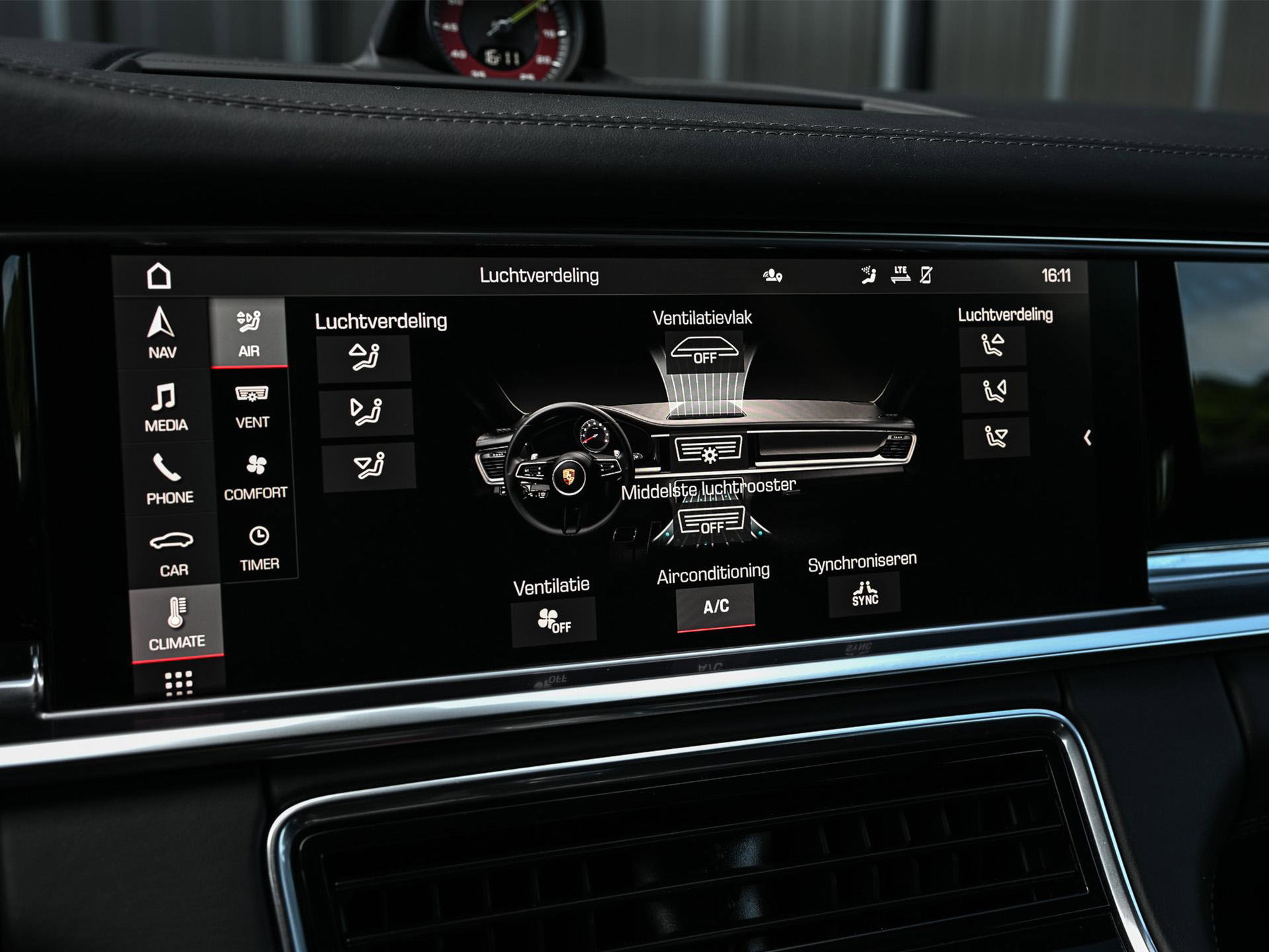 Porsche Panamera - 14