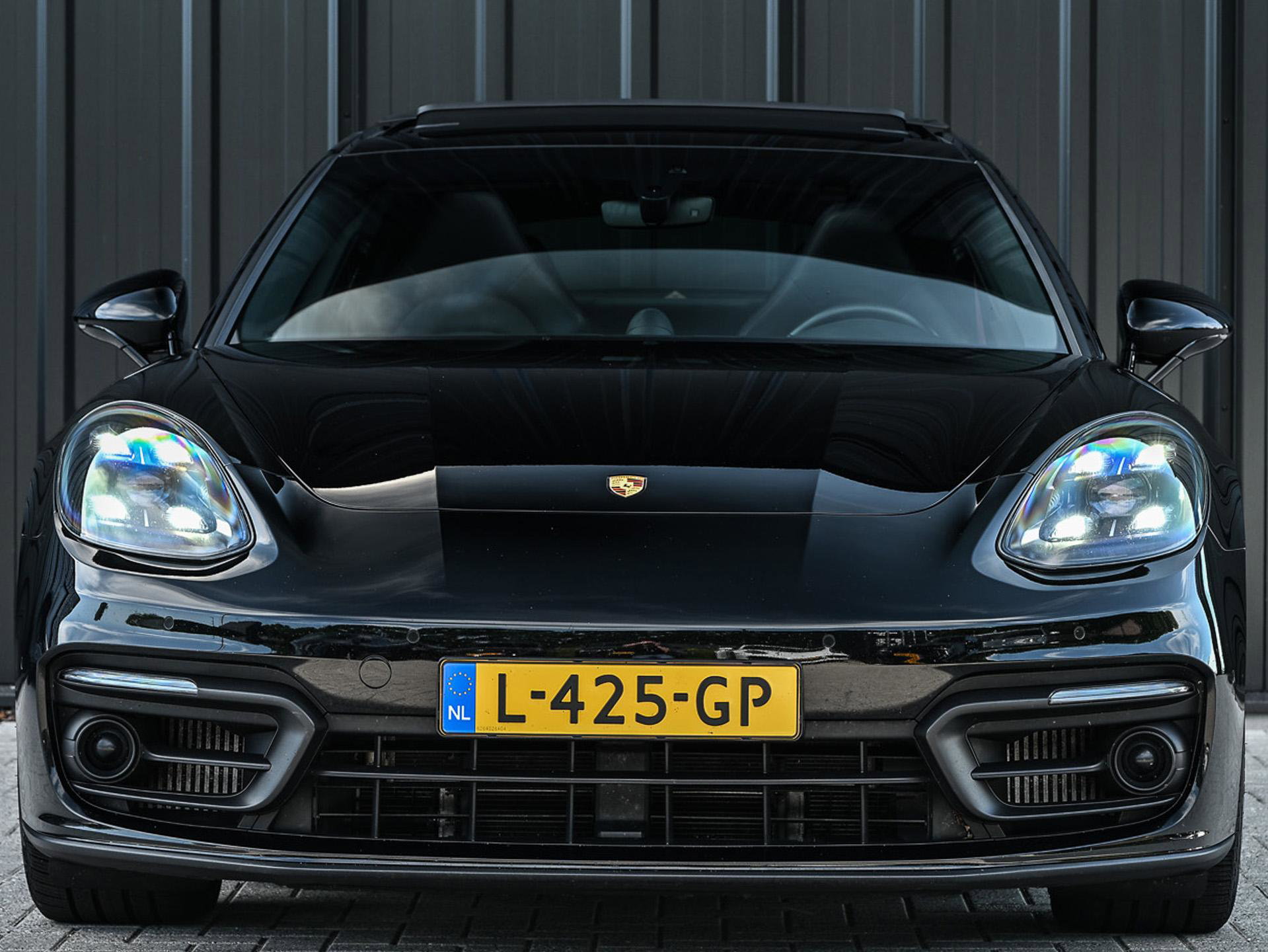Porsche Panamera - 19