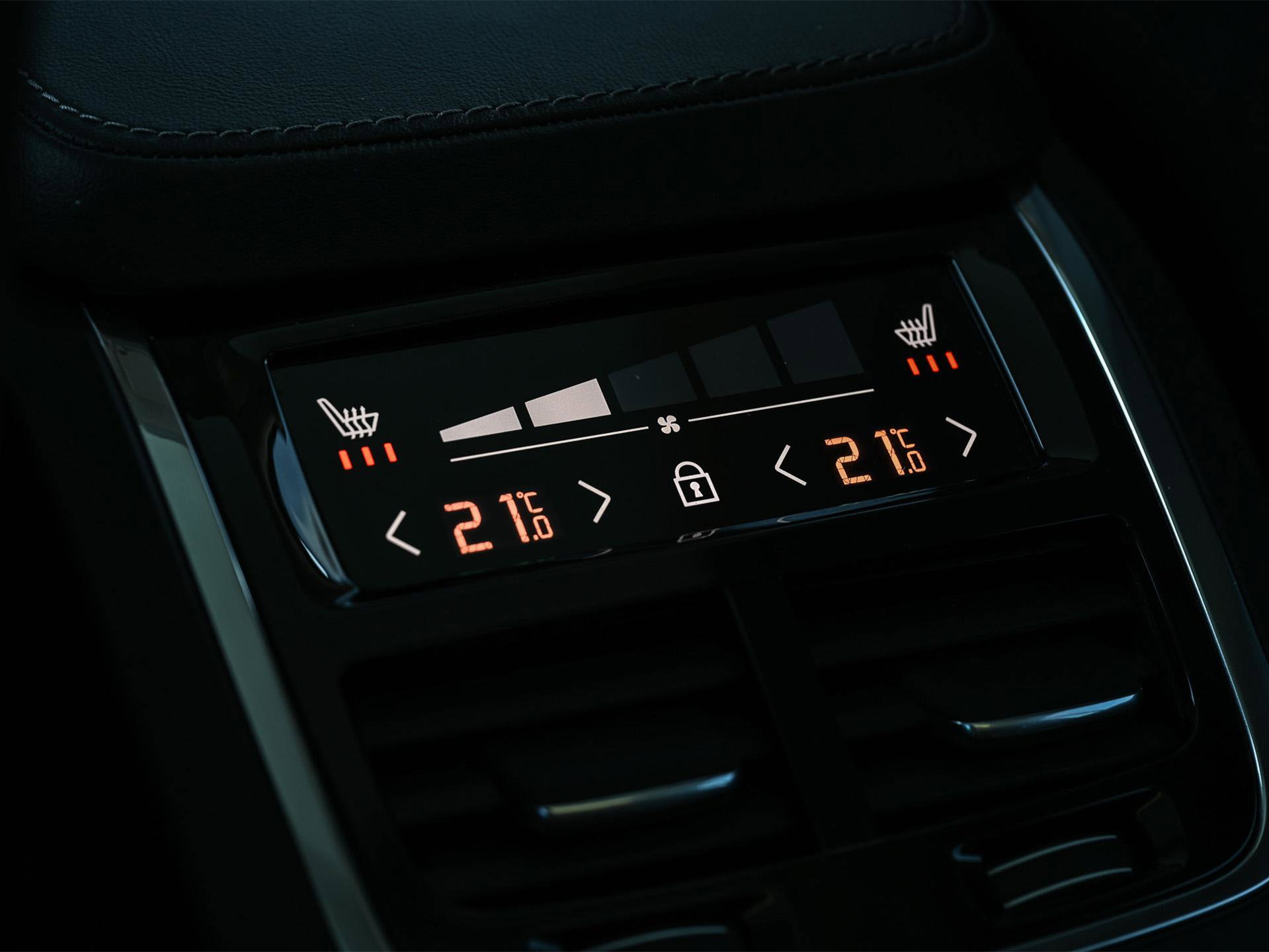 Volvo XC90 - 27