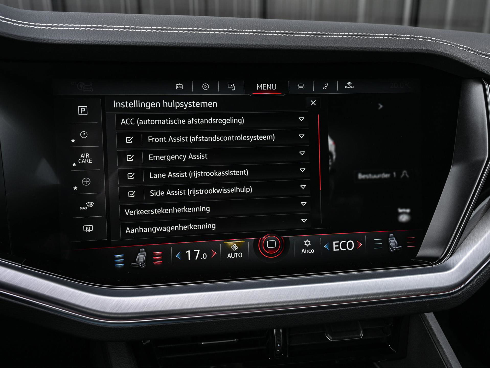 Volkswagen Touareg - 17