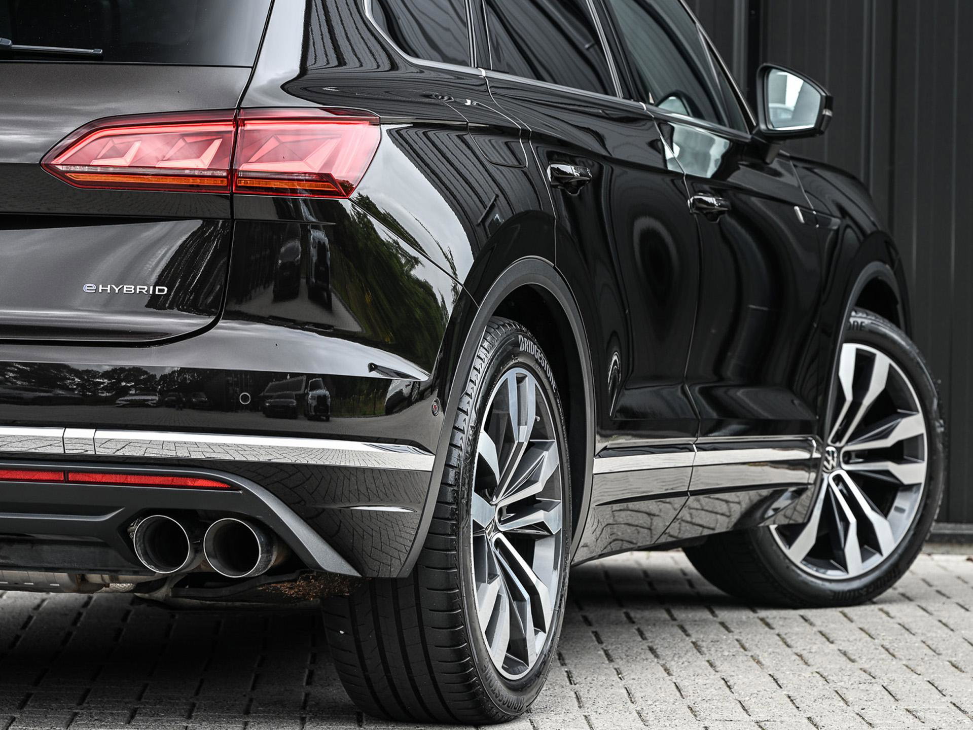 Volkswagen Touareg - 28
