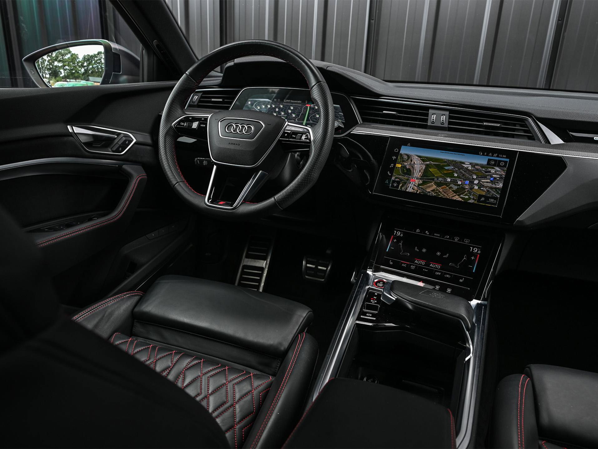Audi Q8 Sportback e-tron - 15