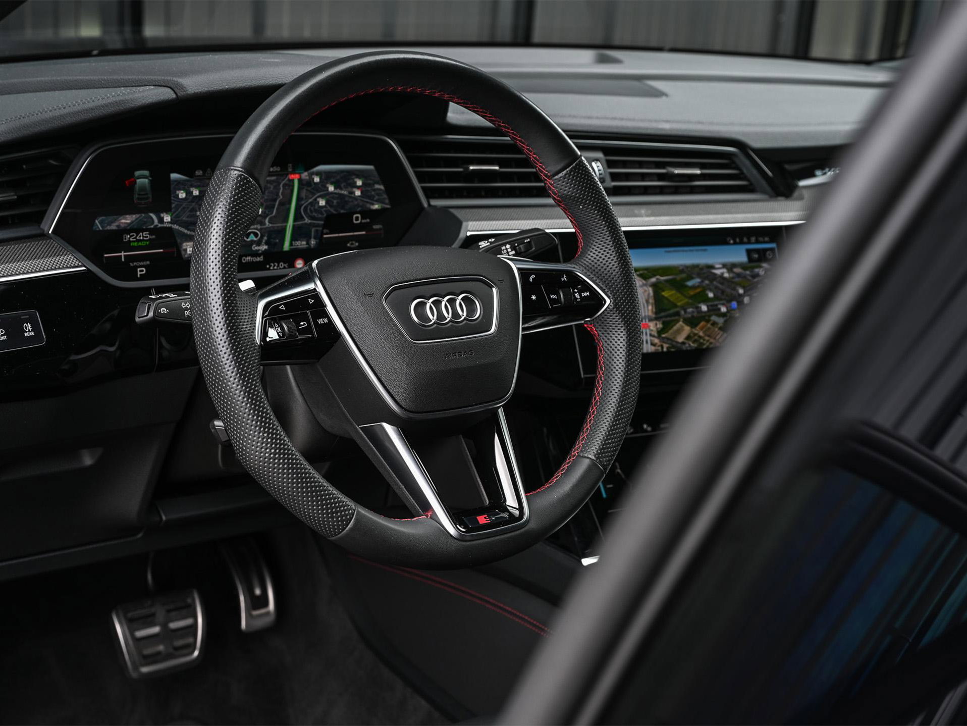 Audi Q8 Sportback e-tron - 28
