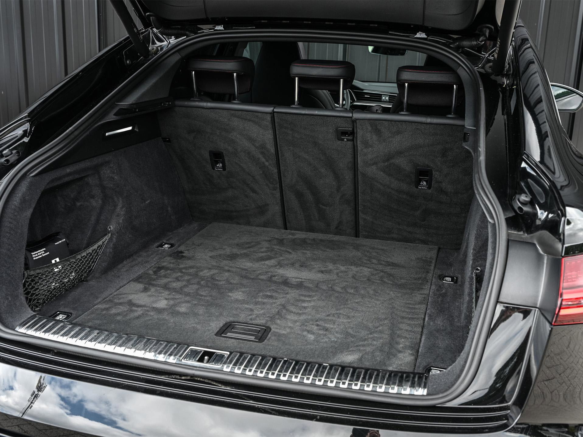 Audi Q8 Sportback e-tron - 38