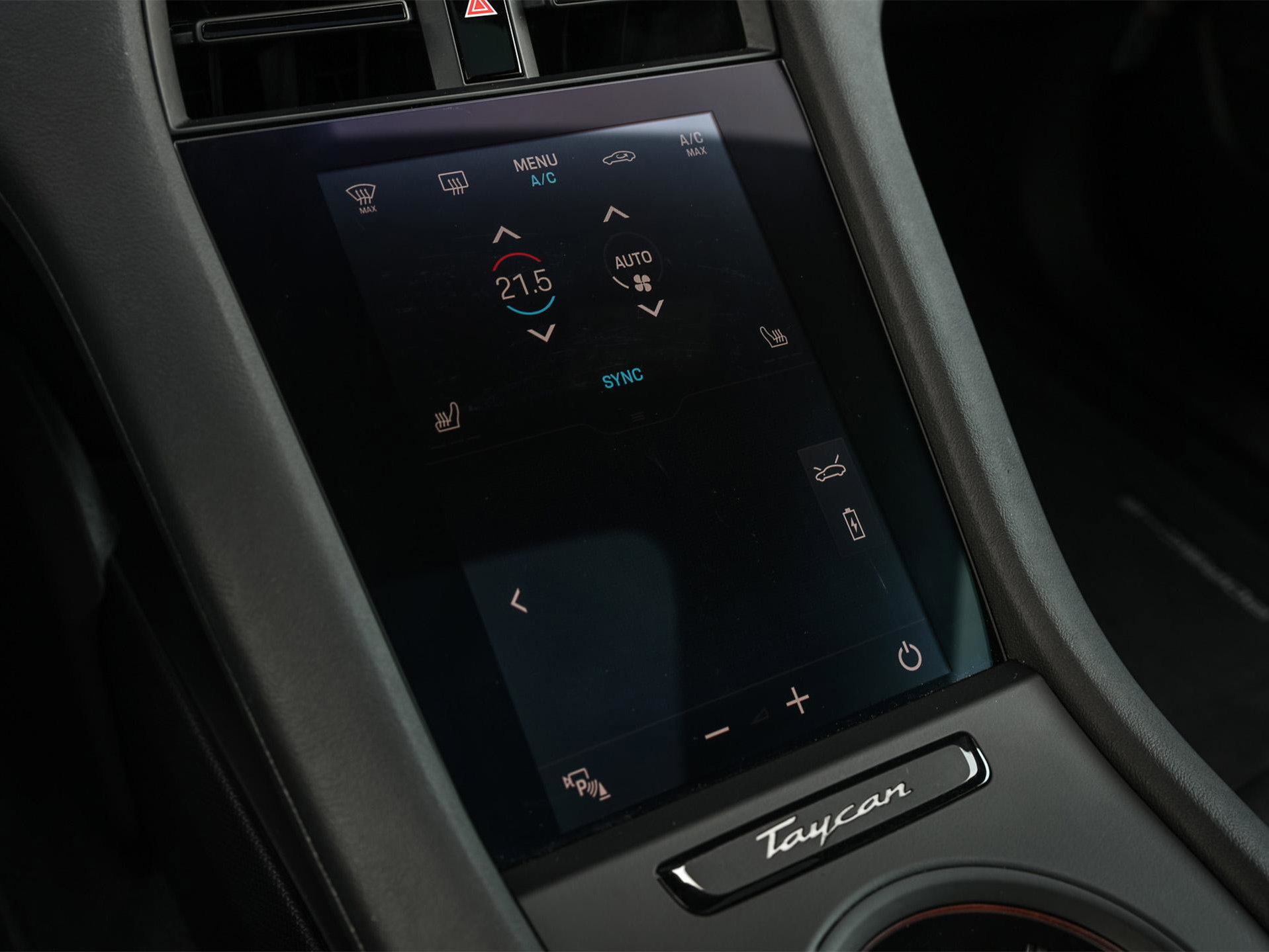 Porsche Taycan - 24
