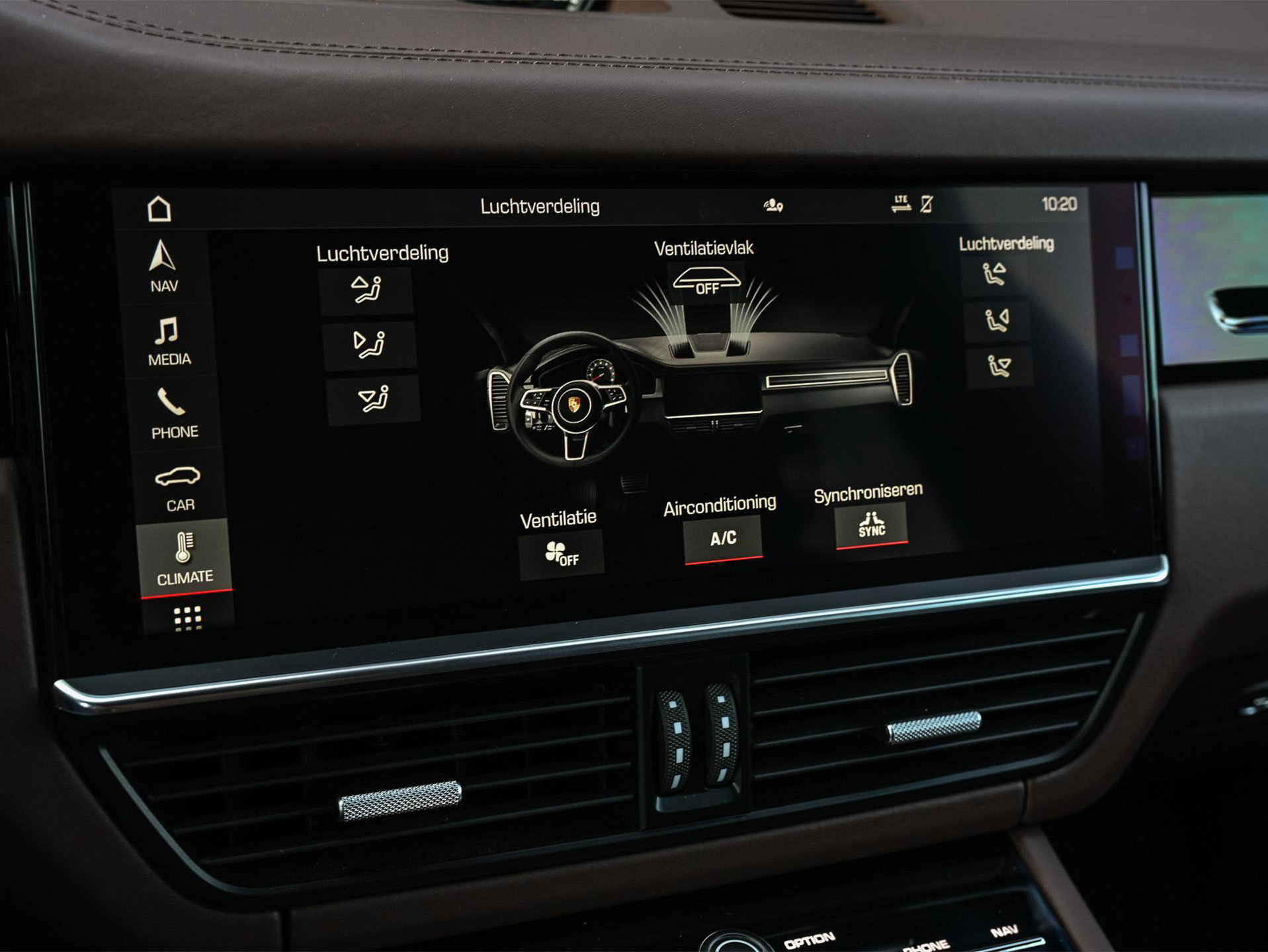 Porsche Cayenne - 14