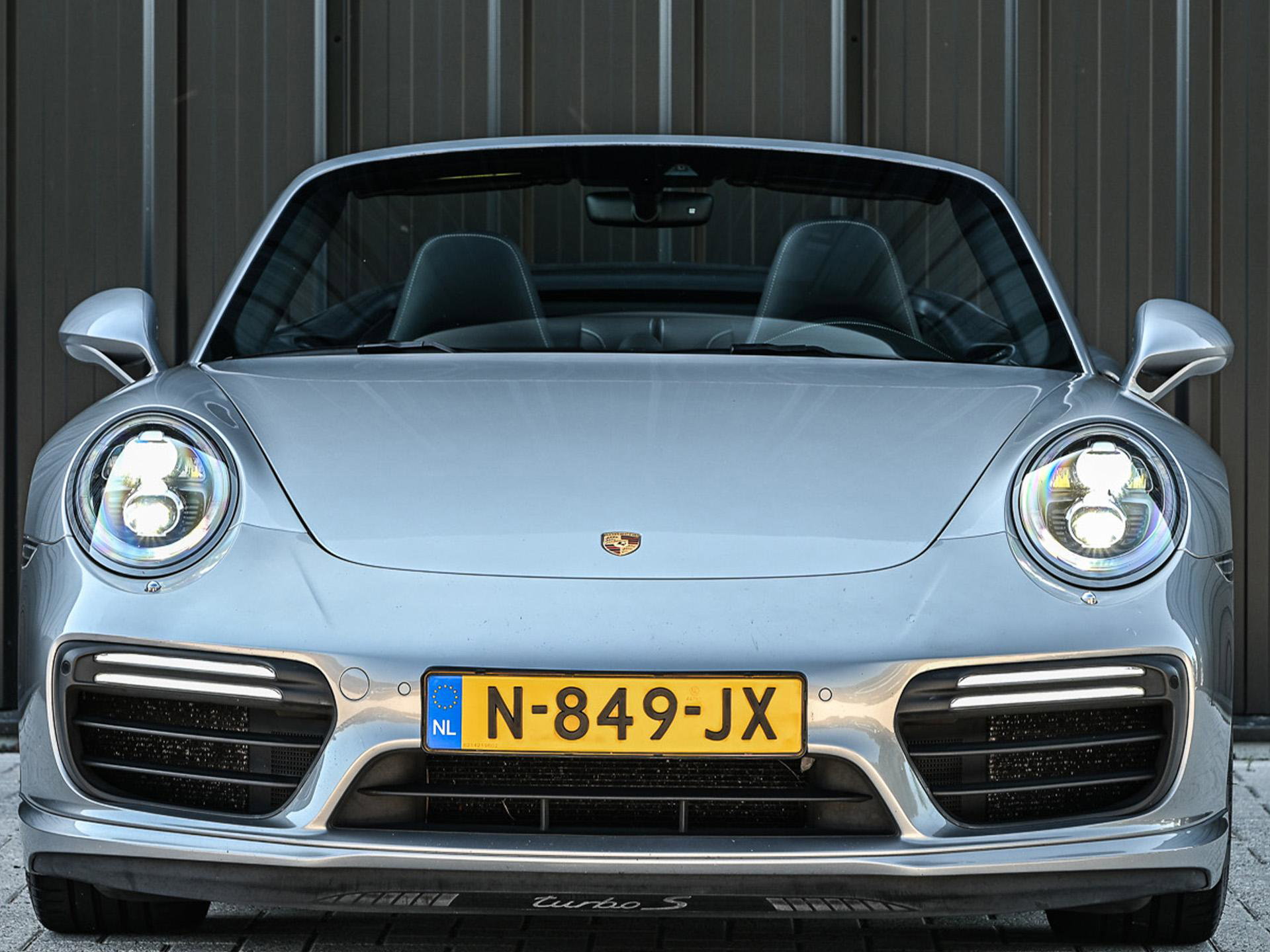 Porsche 911 - 24