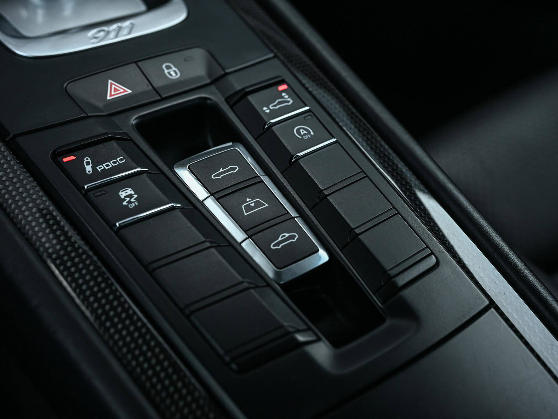 Porsche 911 - 33