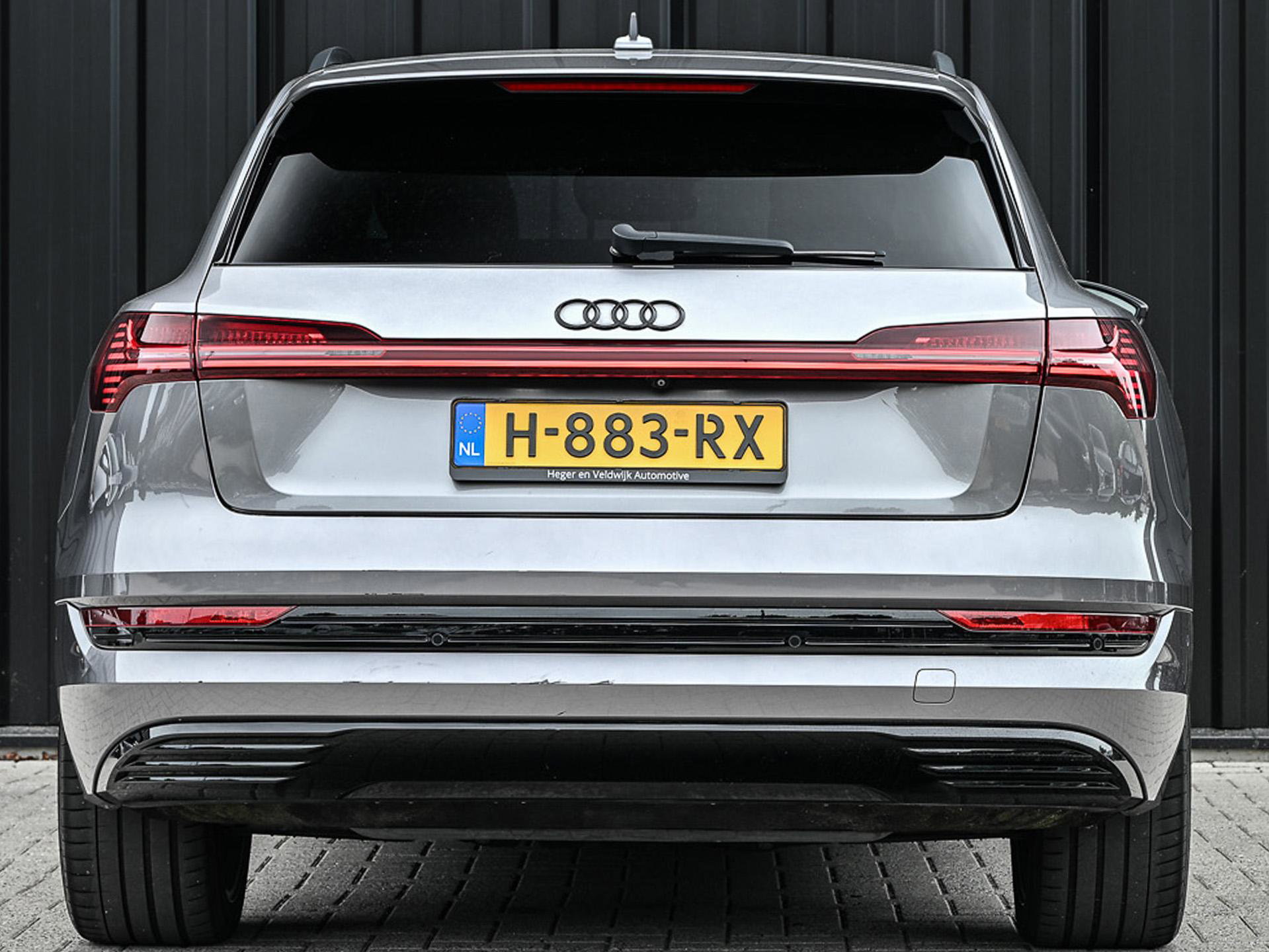 Audi e-tron - 16