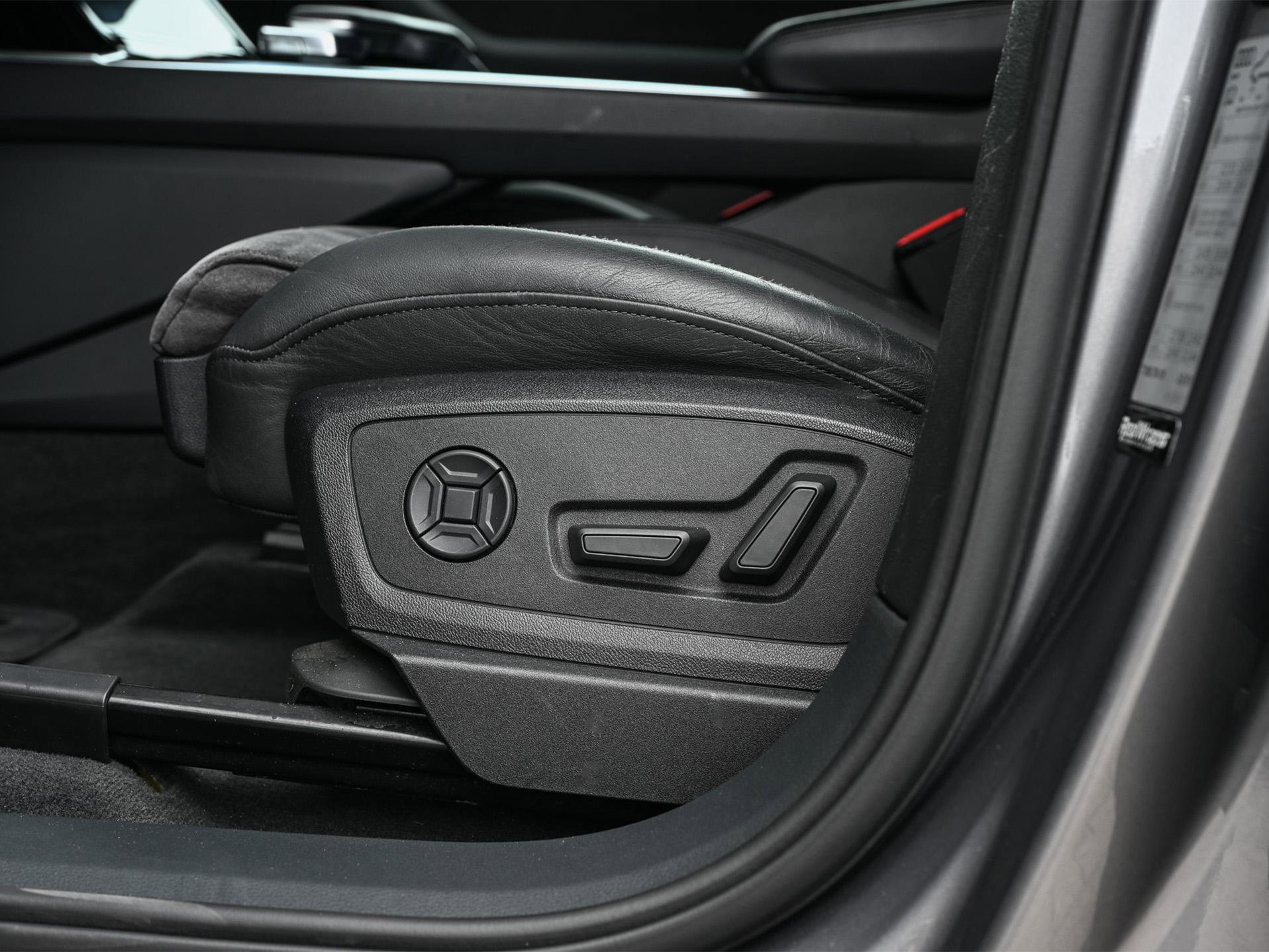 Audi e-tron - 7