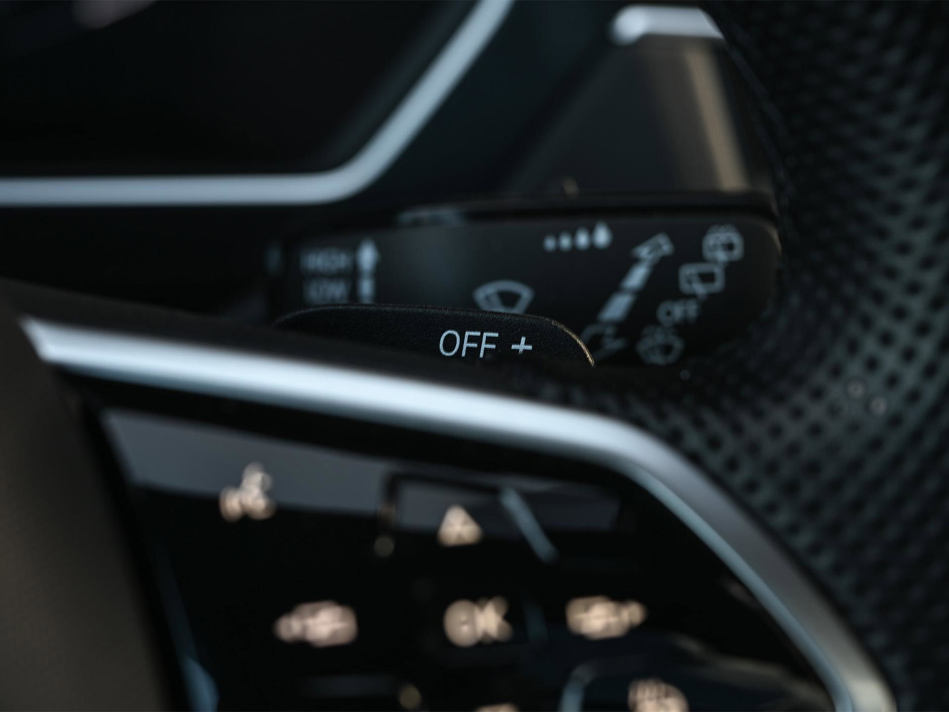Volkswagen Tiguan - 12
