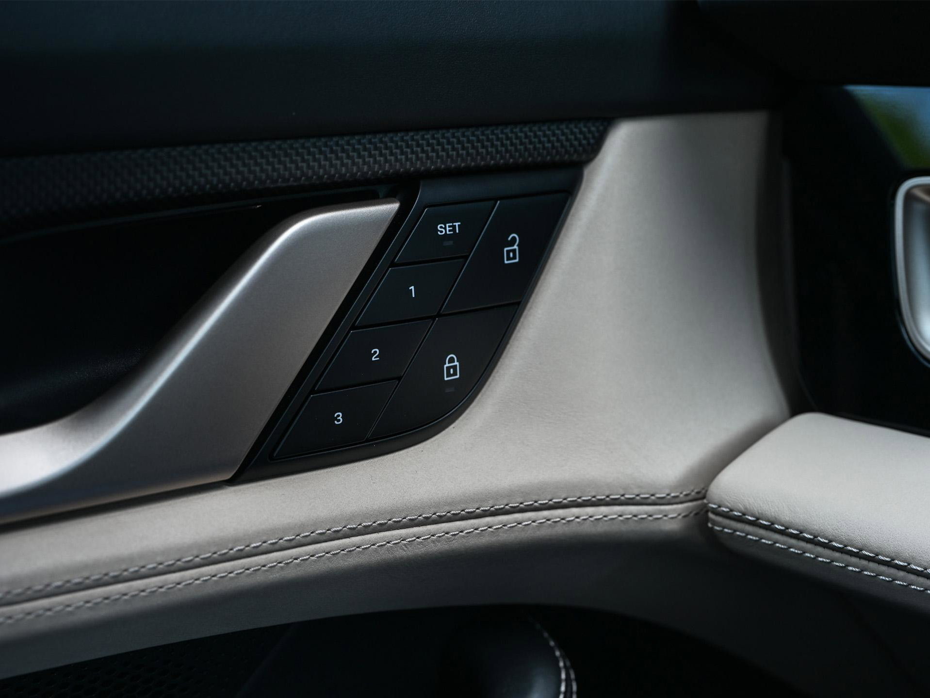 Porsche Taycan Sport Turismo - 10