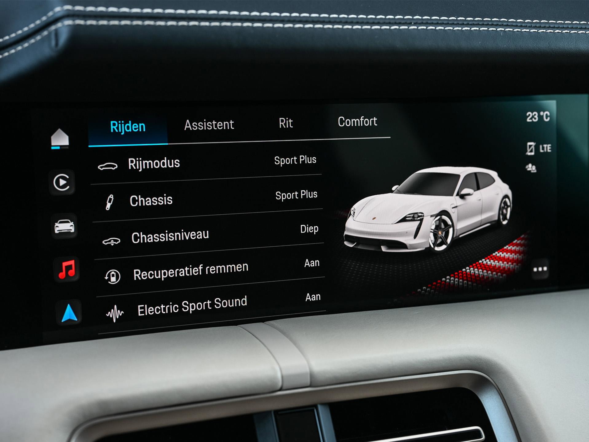 Porsche Taycan Sport Turismo - 13