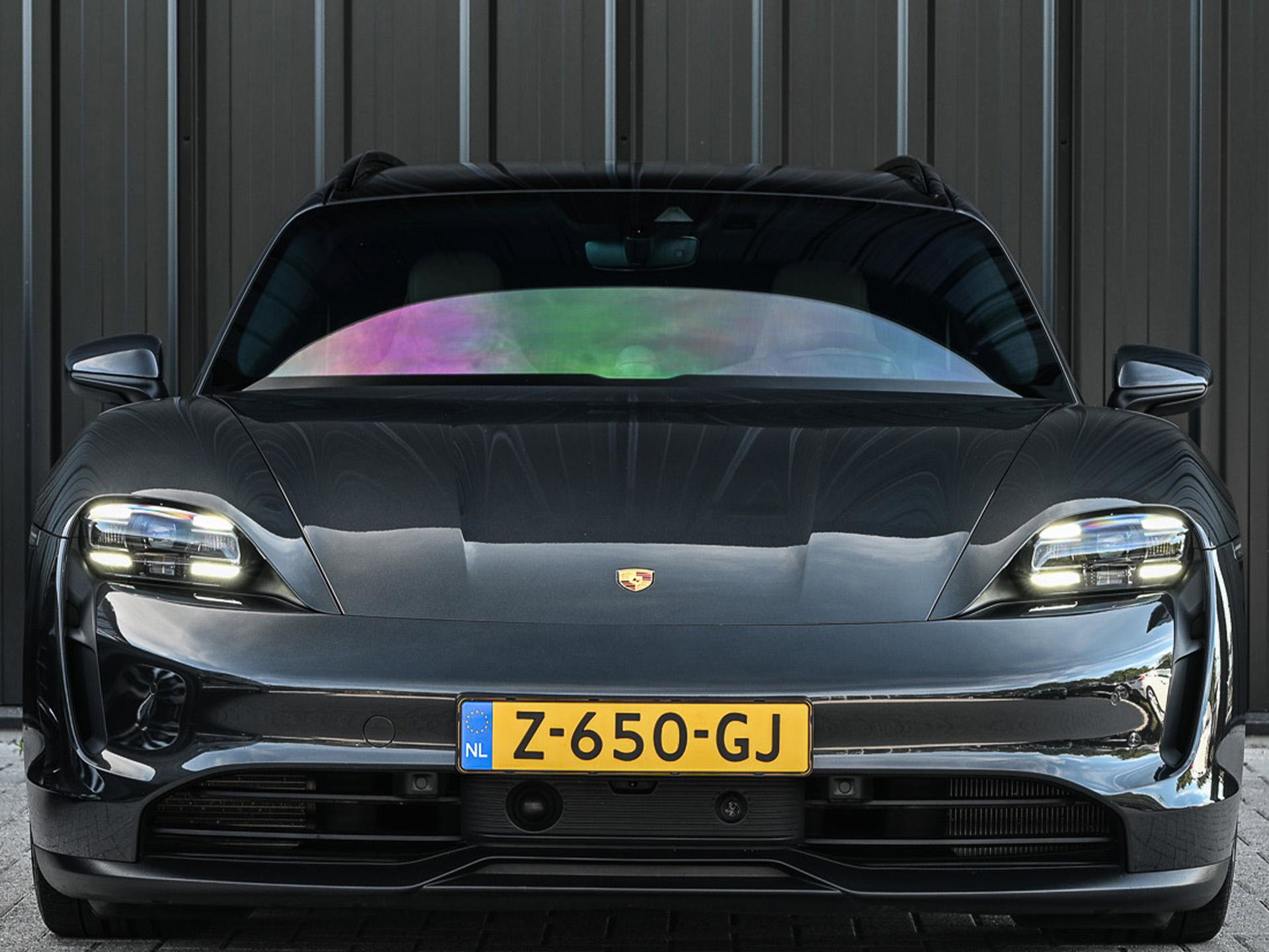 Porsche Taycan Sport Turismo - 20
