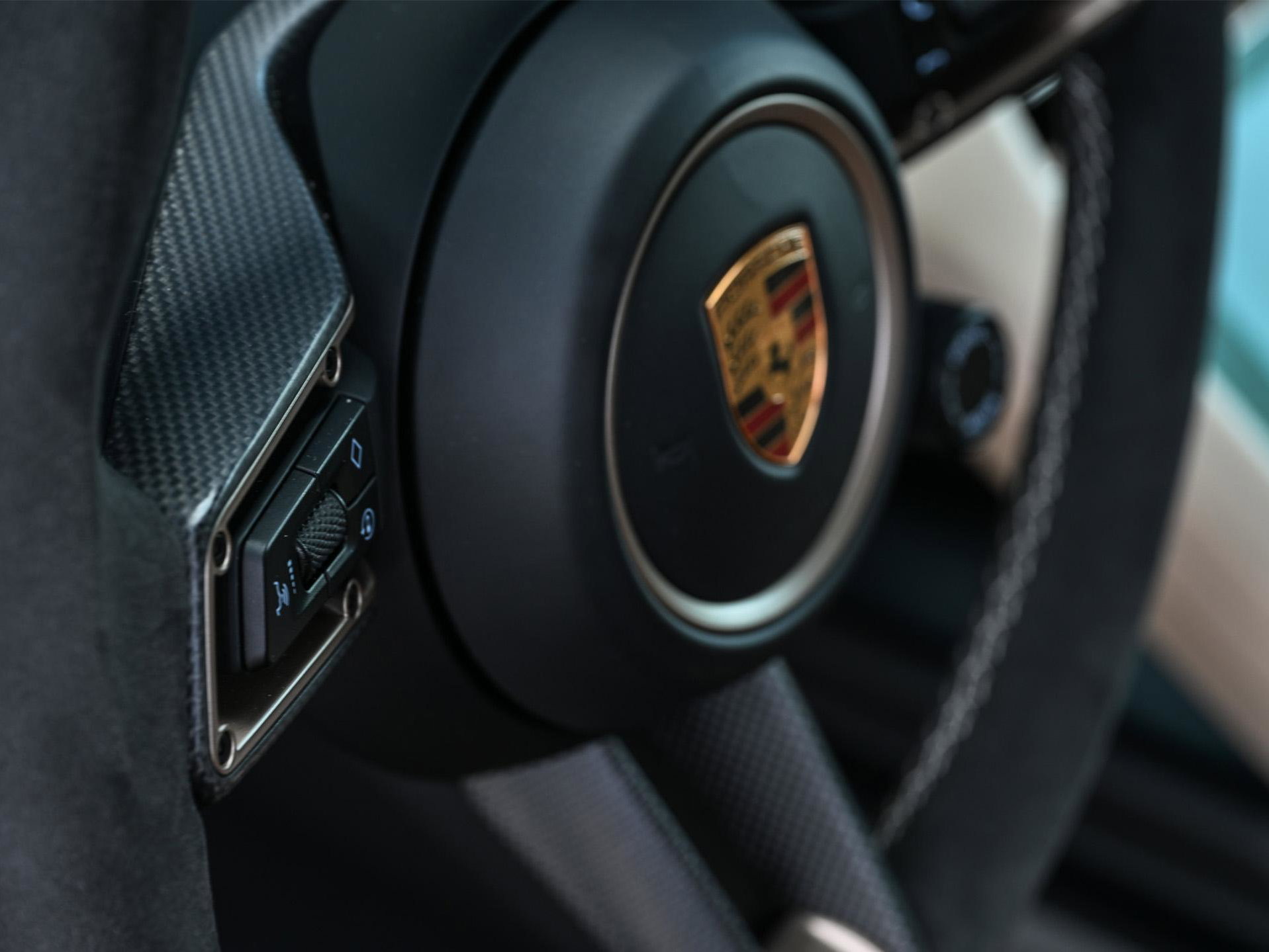 Porsche Taycan Sport Turismo - 33
