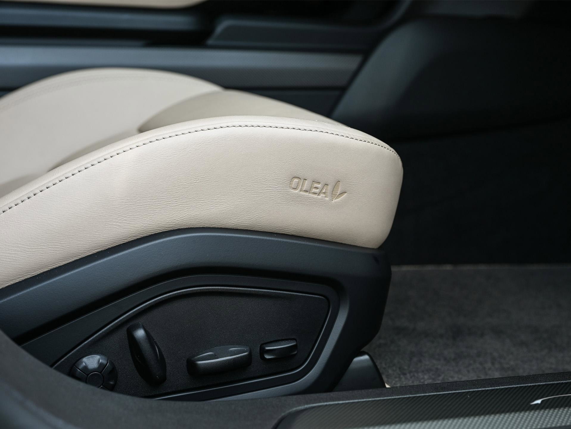 Porsche Taycan Sport Turismo - 35