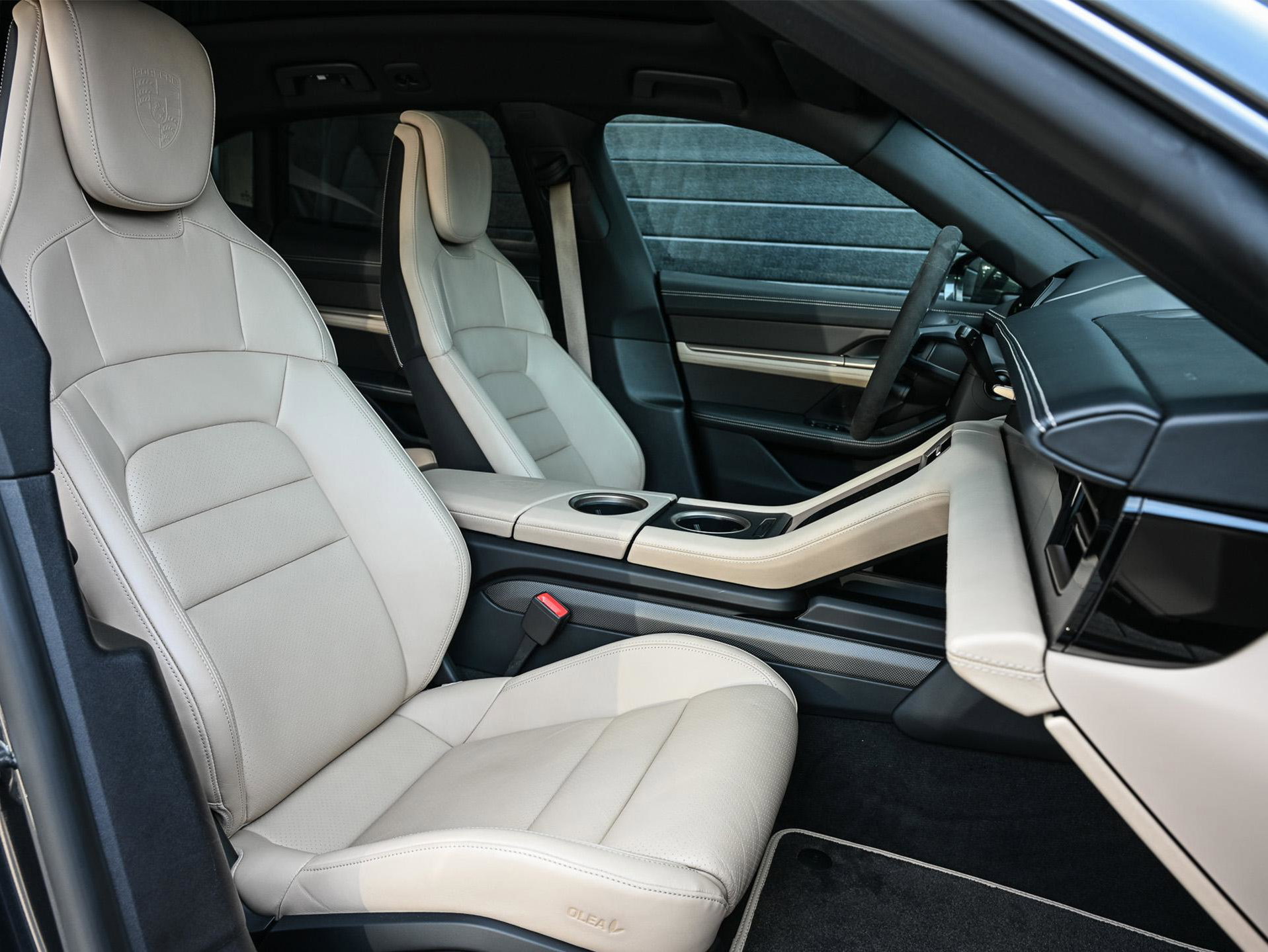 Porsche Taycan Sport Turismo - 8