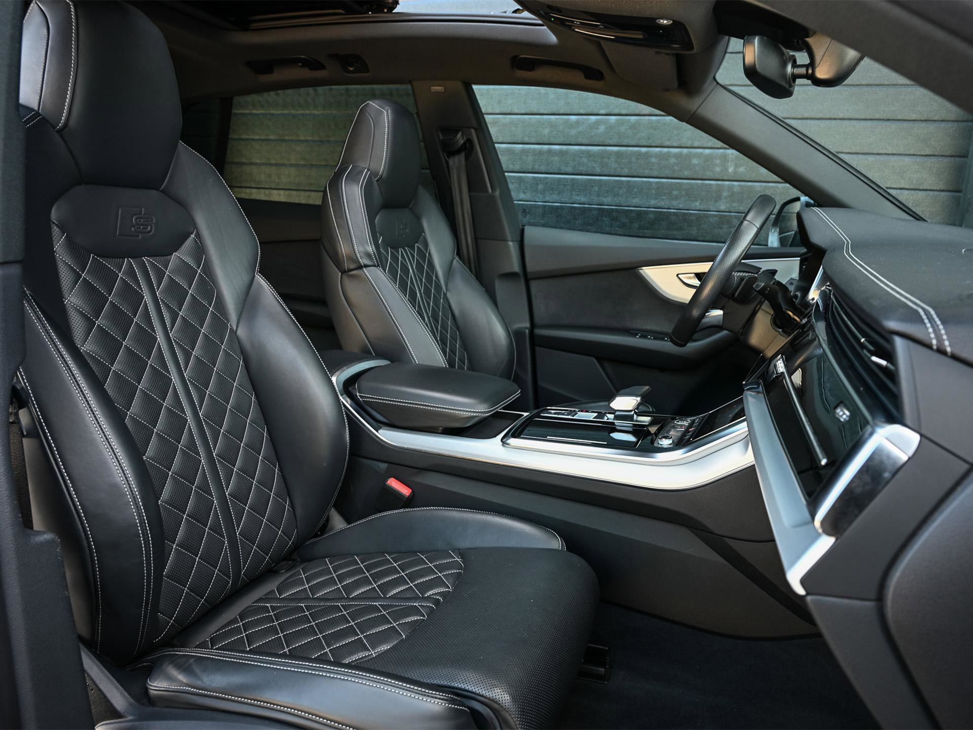 Audi Q8 - 10