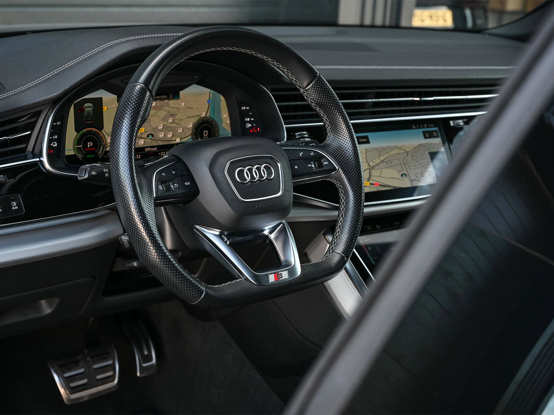 Audi Q8 - 24