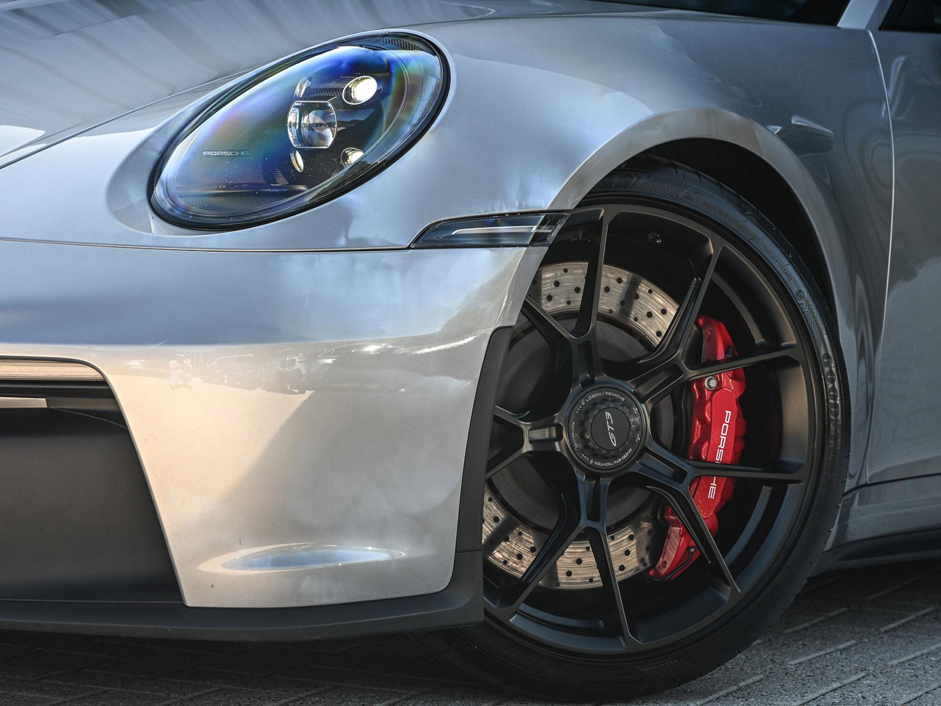 Porsche 911 - 9