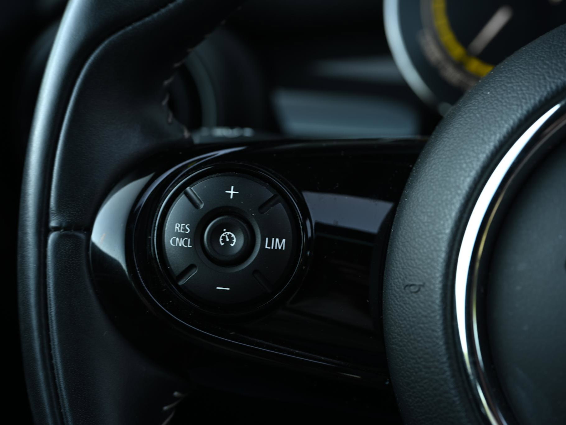 MINI Electric - 10