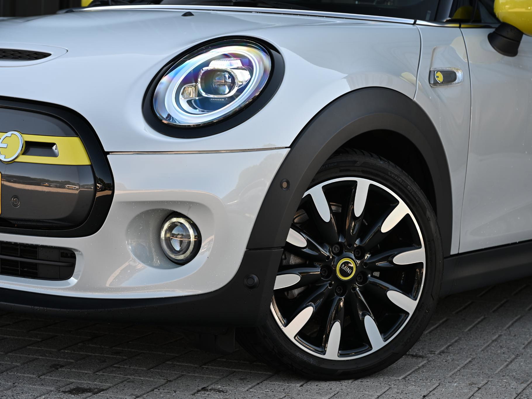 MINI Electric - 6