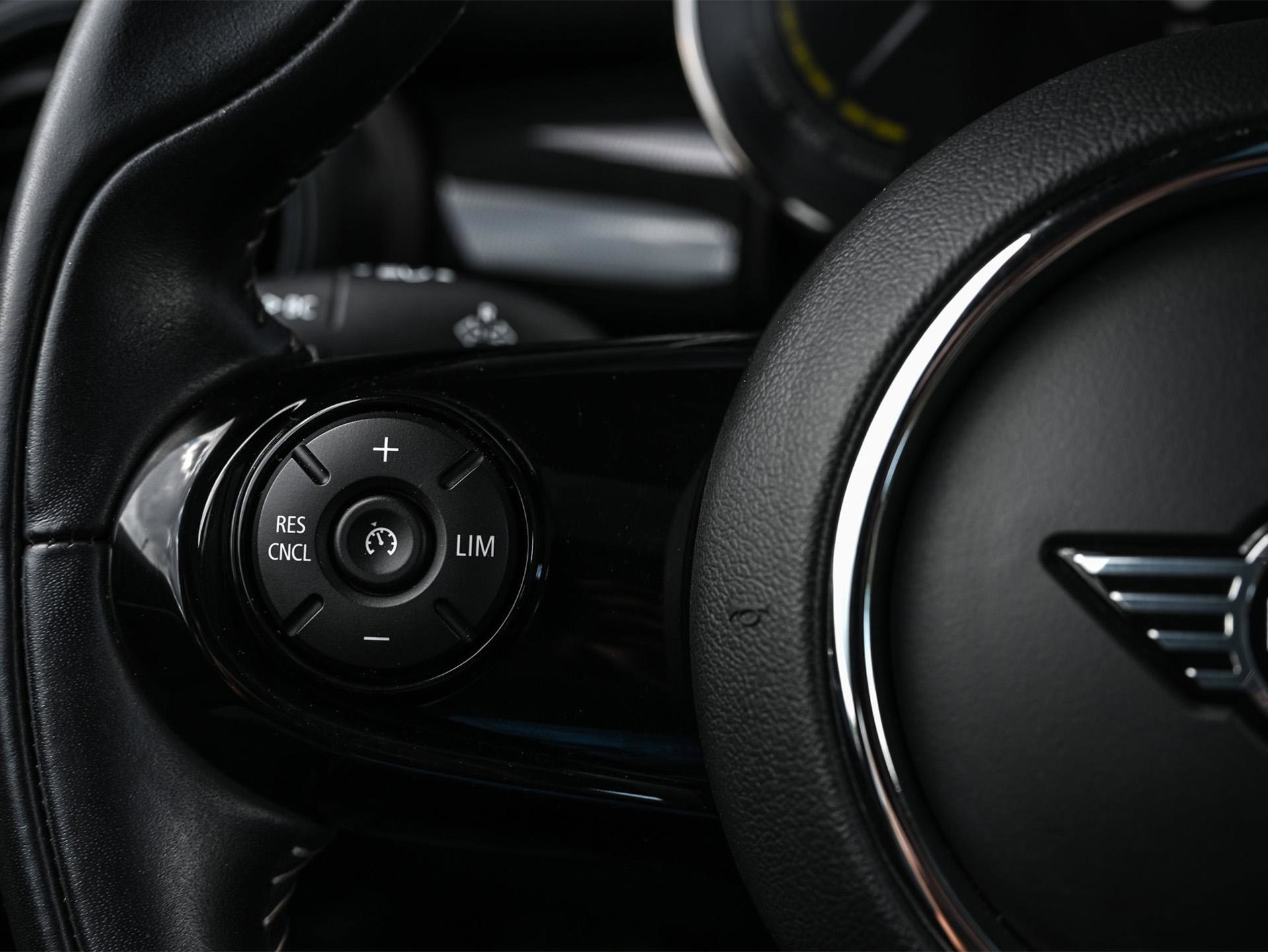 MINI Electric - 11